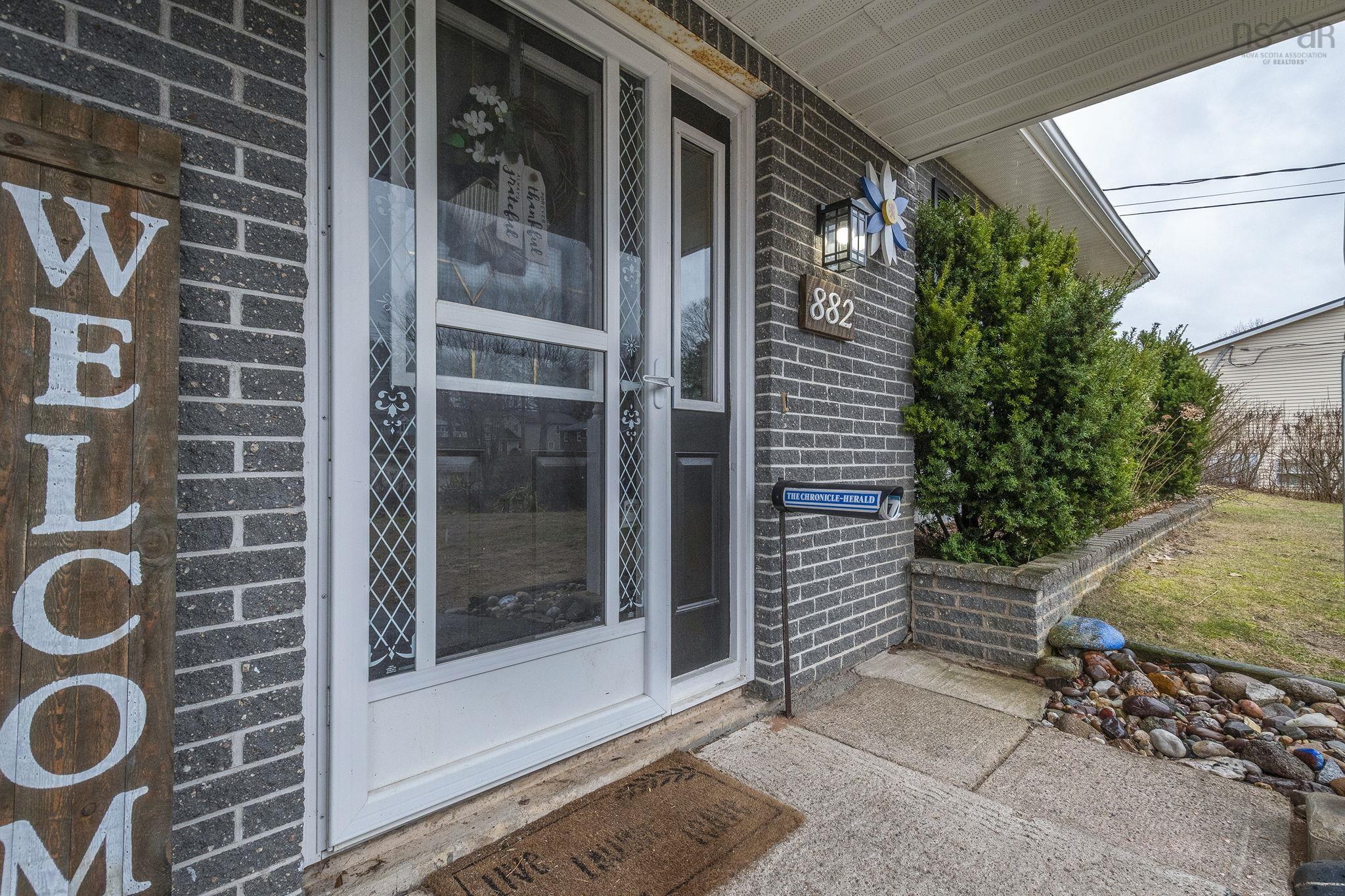 $468,500.00: 882 Shawn Drive, Kingston