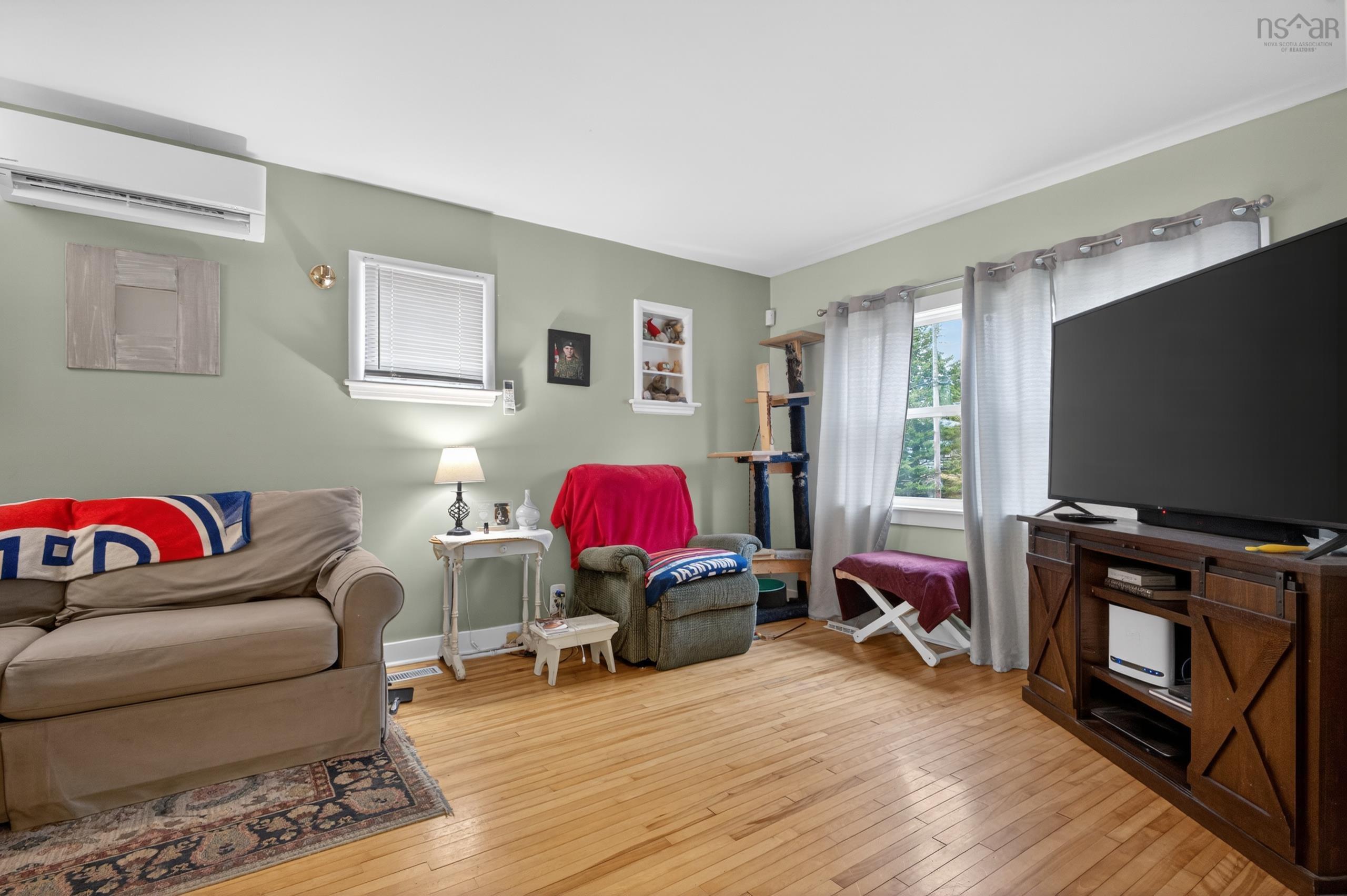 $304,900.00: 46 Lockhart Avenue, Truro