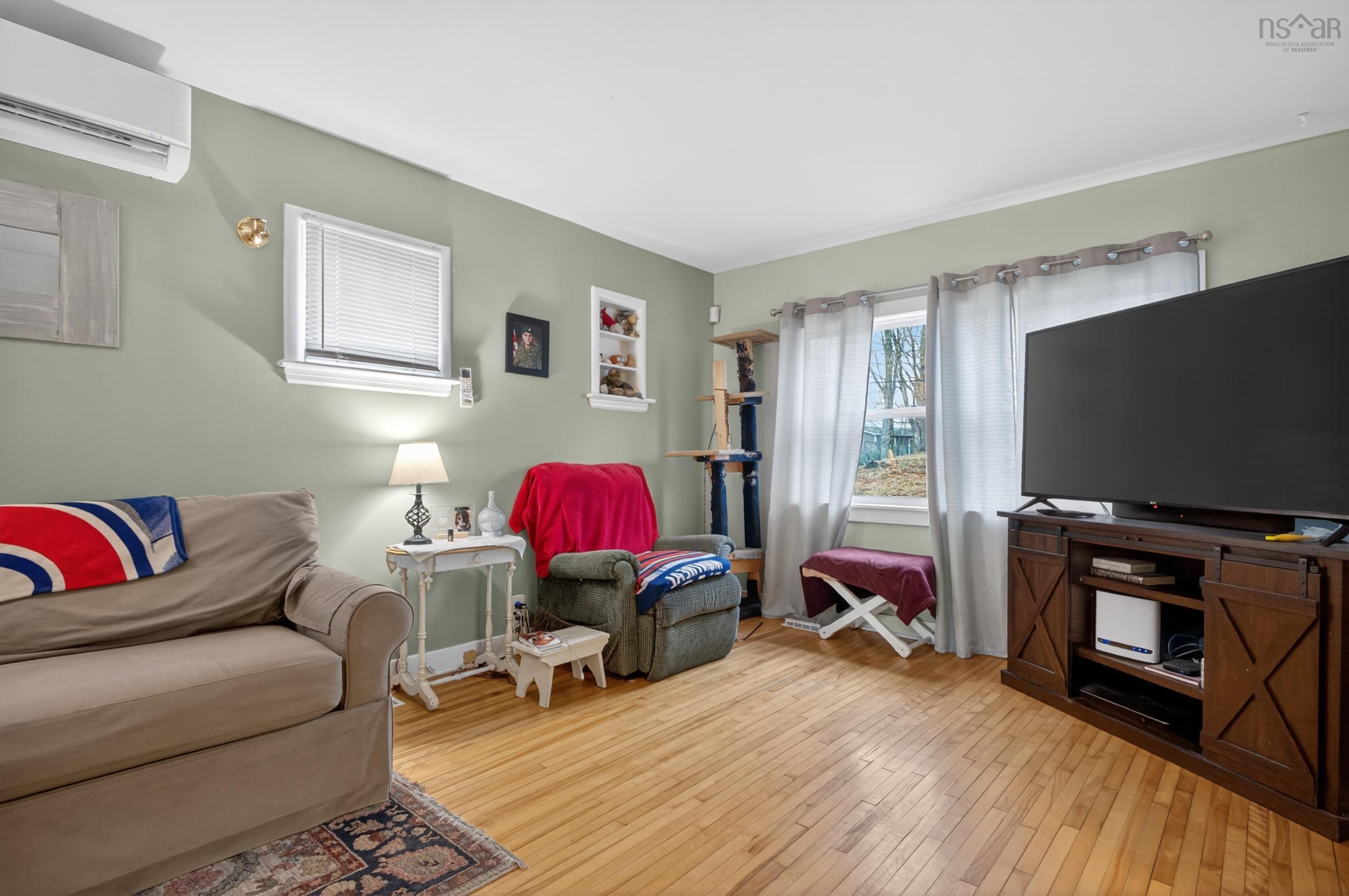 $304,900.00: 46 Lockhart Avenue, Truro