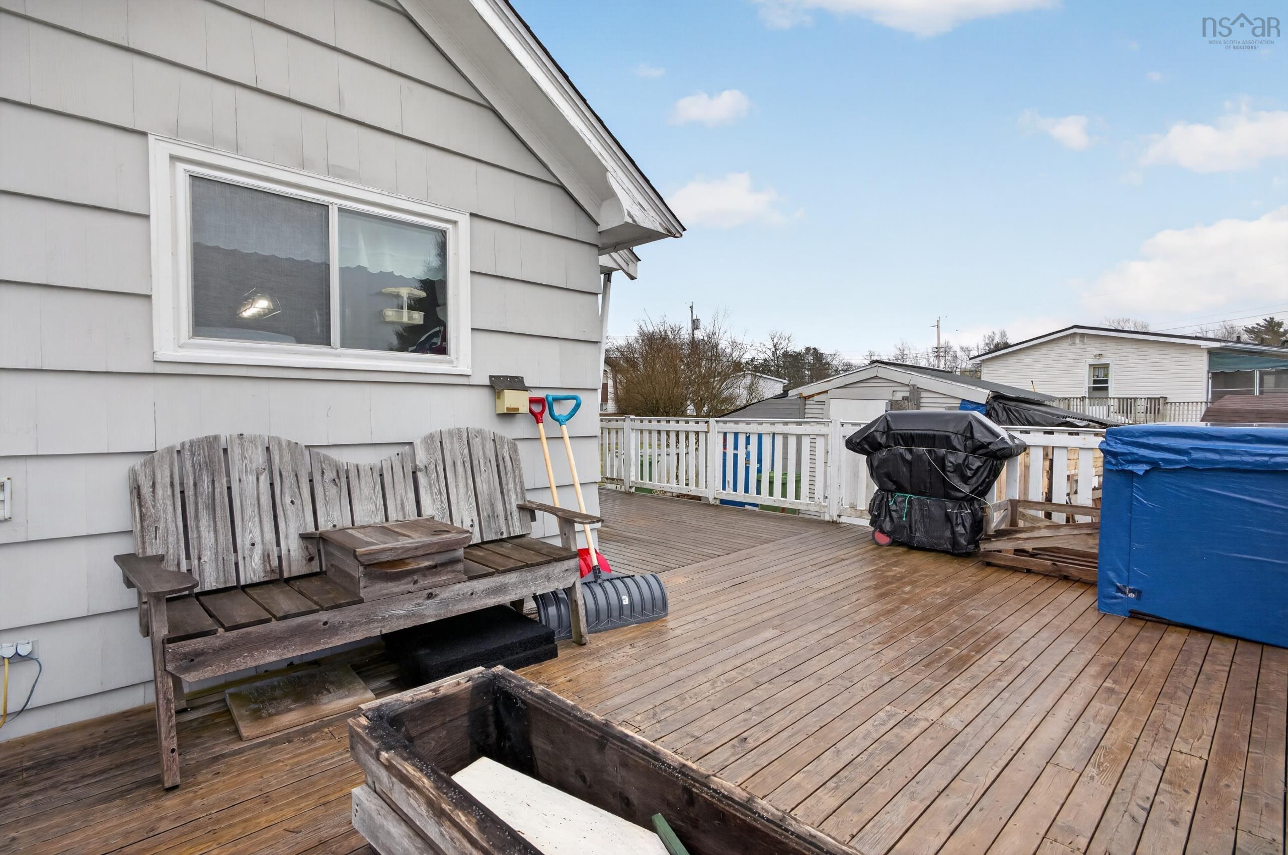 $304,900.00: 46 Lockhart Avenue, Truro