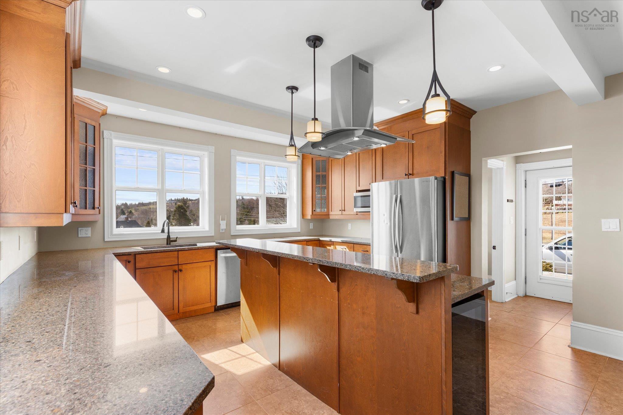 $659,000.00: 2702 332 Highway, Bayport