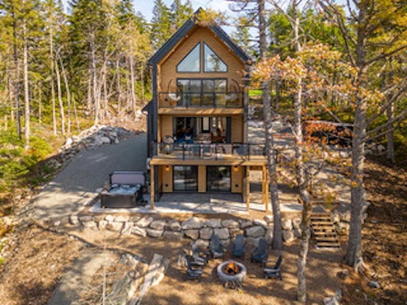 $1,179,000.00: 179 Meek Arm Trail, East Uniacke