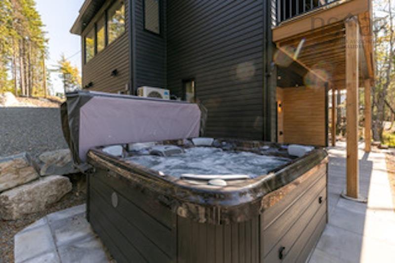 $1,179,000.00: 179 Meek Arm Trail, East Uniacke