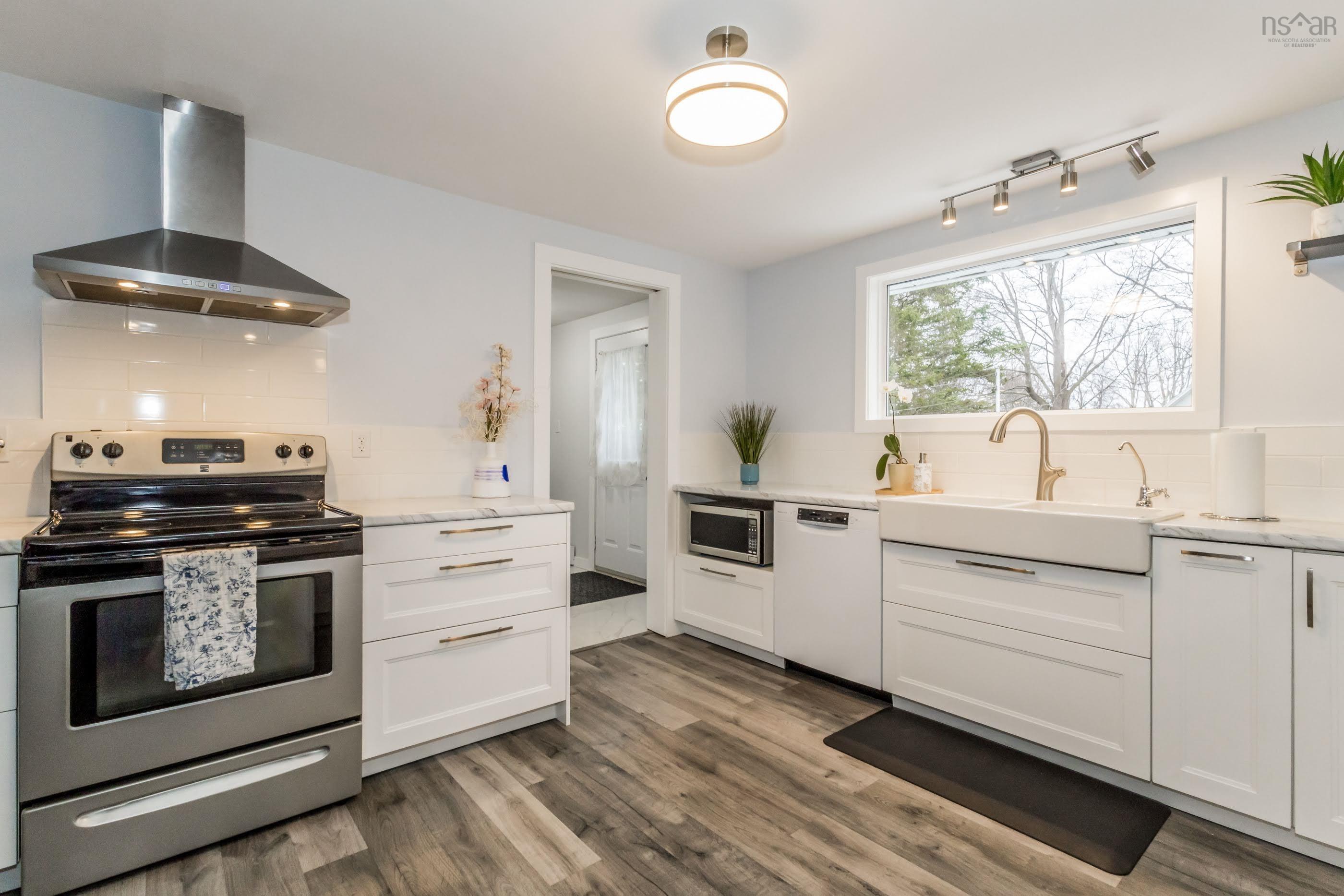 $449,900.00: 16 Hillcrest Avenue, Nictaux