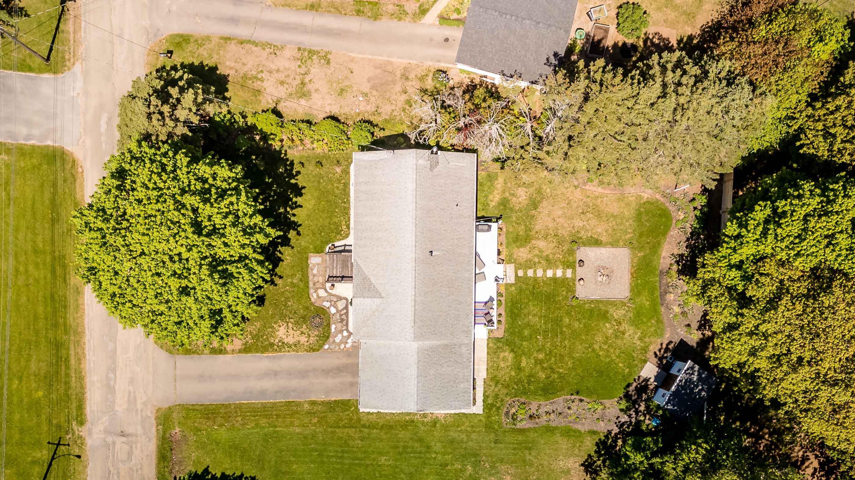 $449,900.00: 16 Hillcrest Avenue, Nictaux