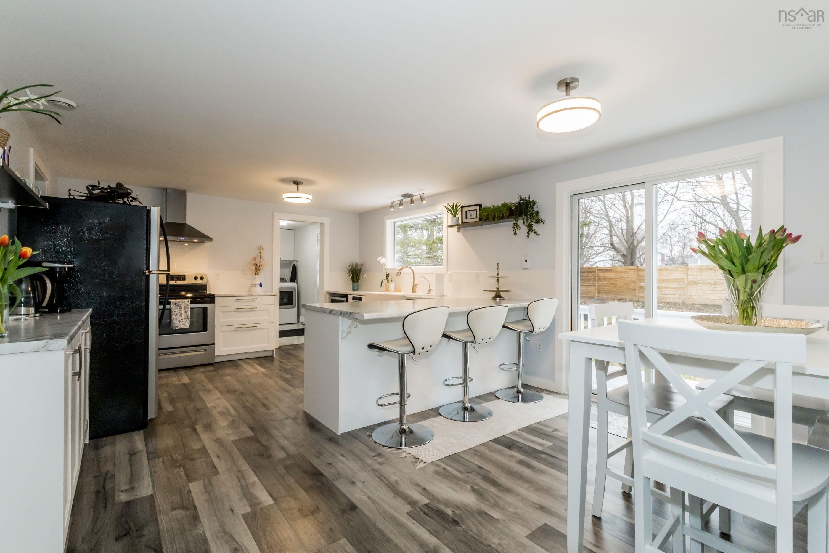 $449,900.00: 16 Hillcrest Avenue, Nictaux