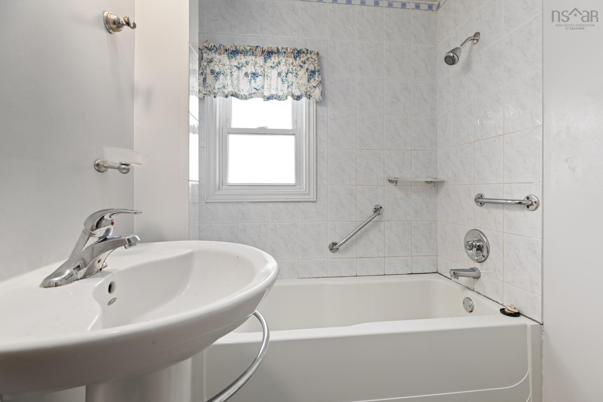 $499,000.00: 3794 High Street, Halifax