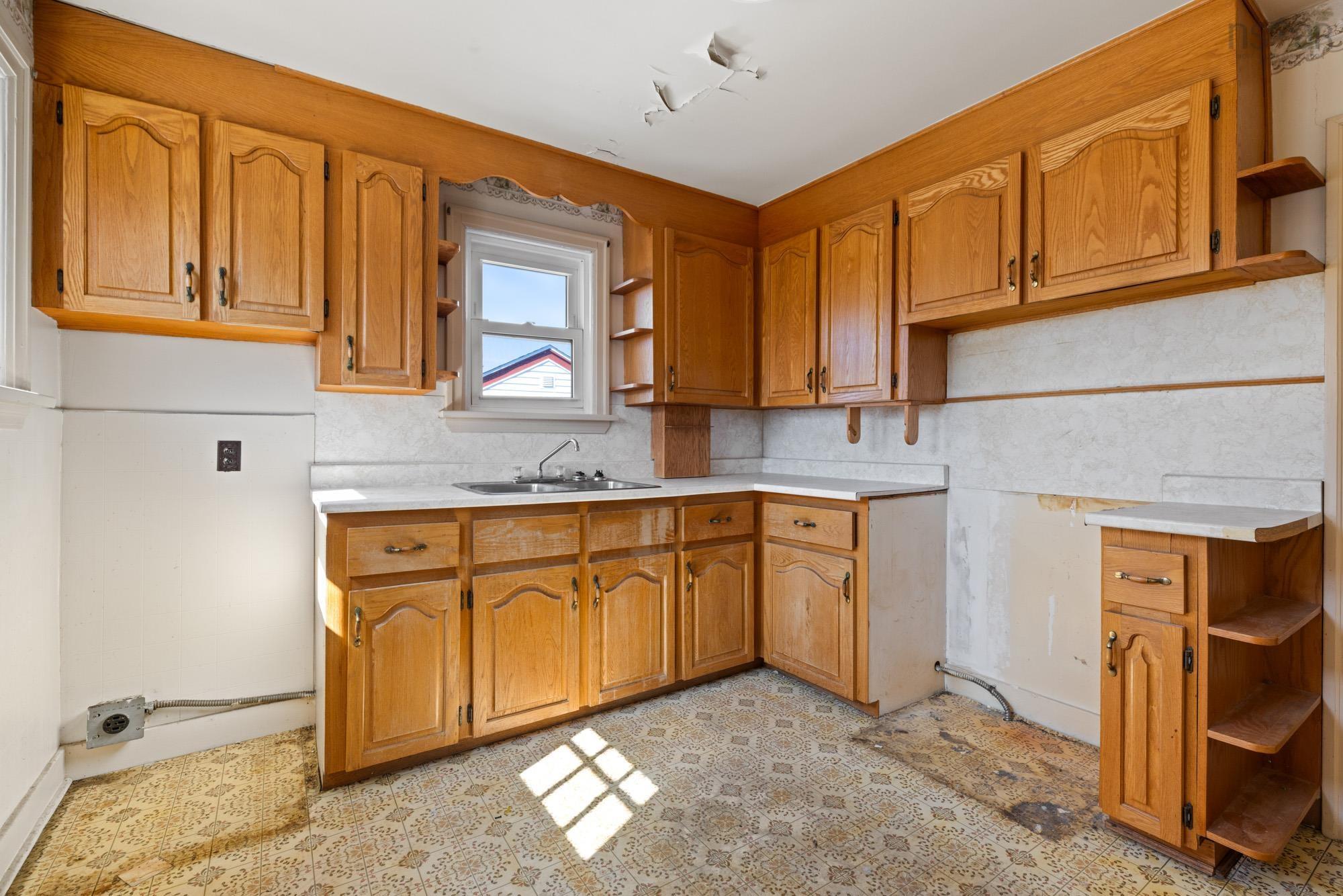 $499,000.00: 3794 High Street, Halifax