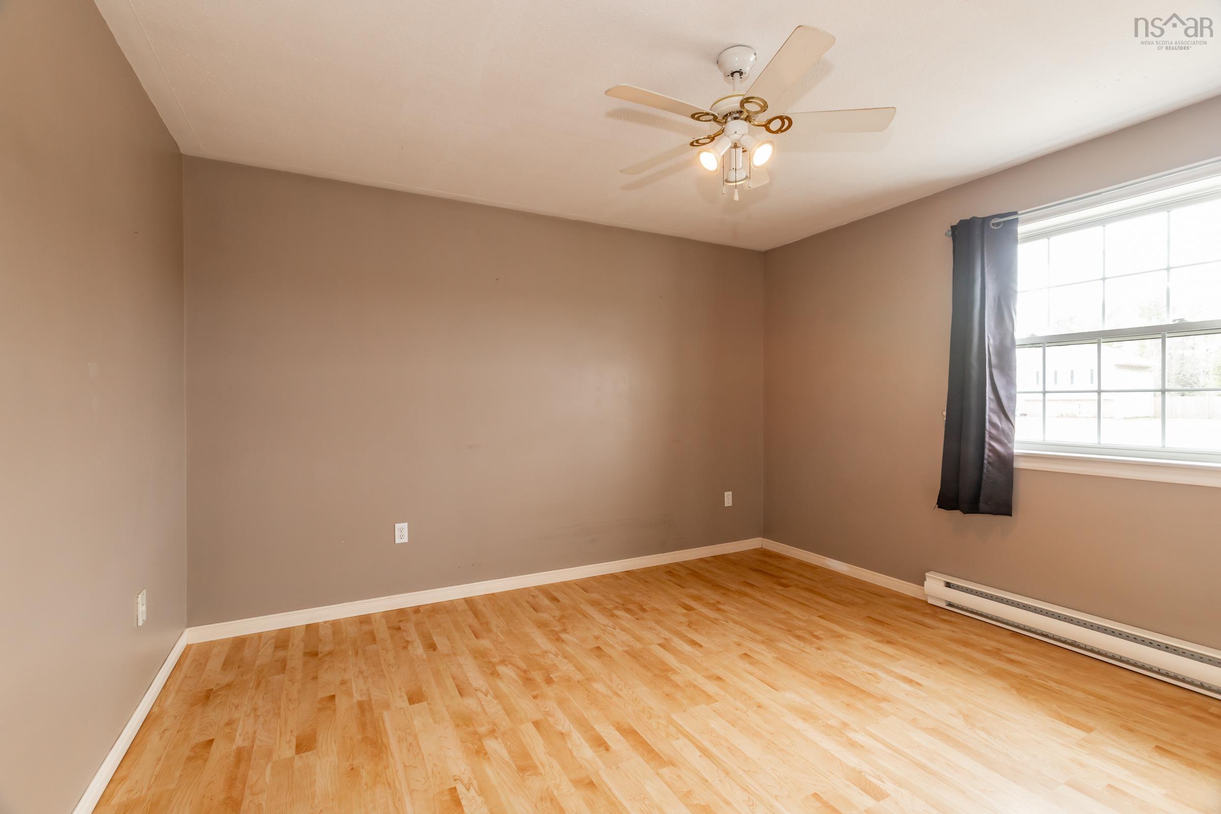 $399,500.00: 64 Seth Drive, Wilmot