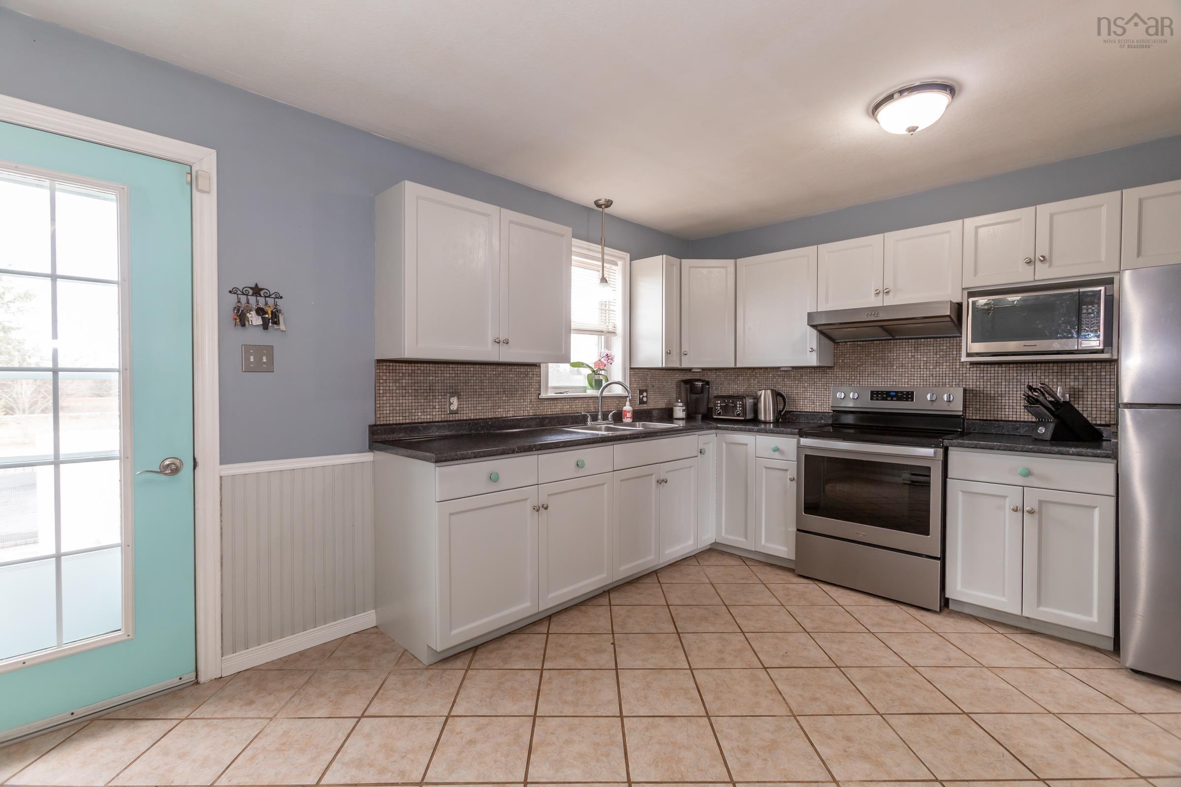 $399,500.00: 64 Seth Drive, Wilmot