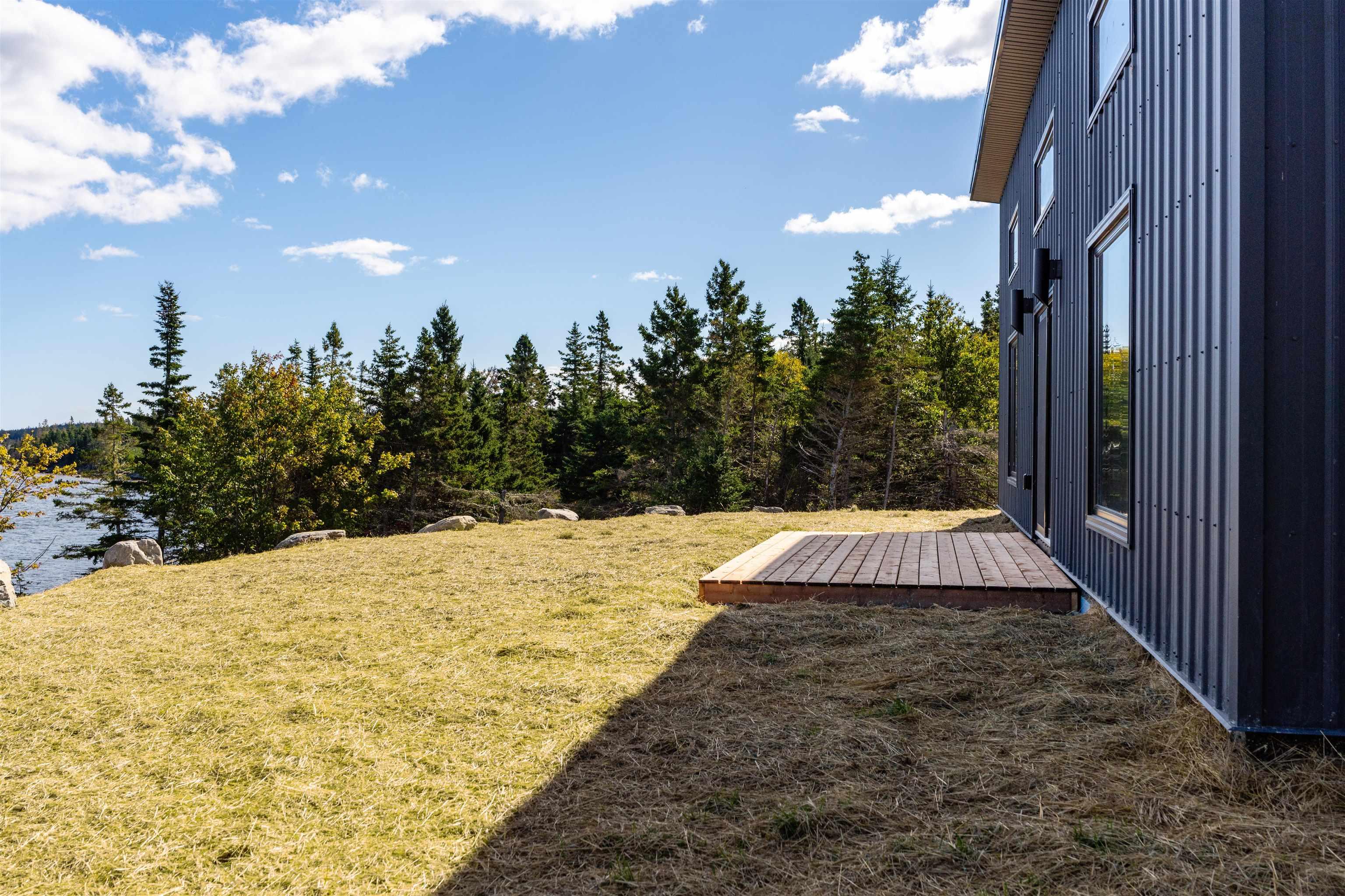 $427,500.00: 659 West Liscomb Point Road, Liscomb