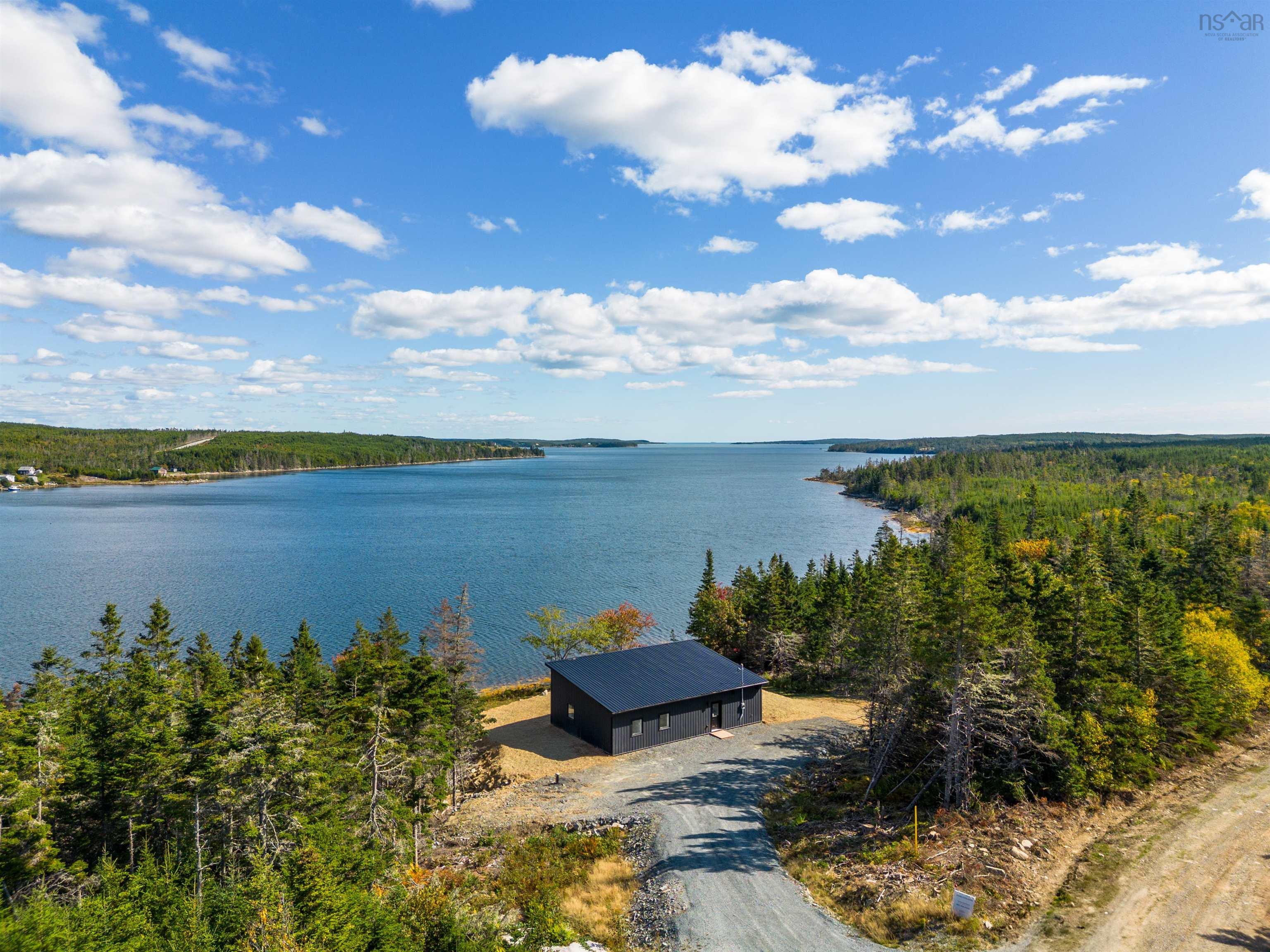 $427,500.00: 659 West Liscomb Point Road, Liscomb