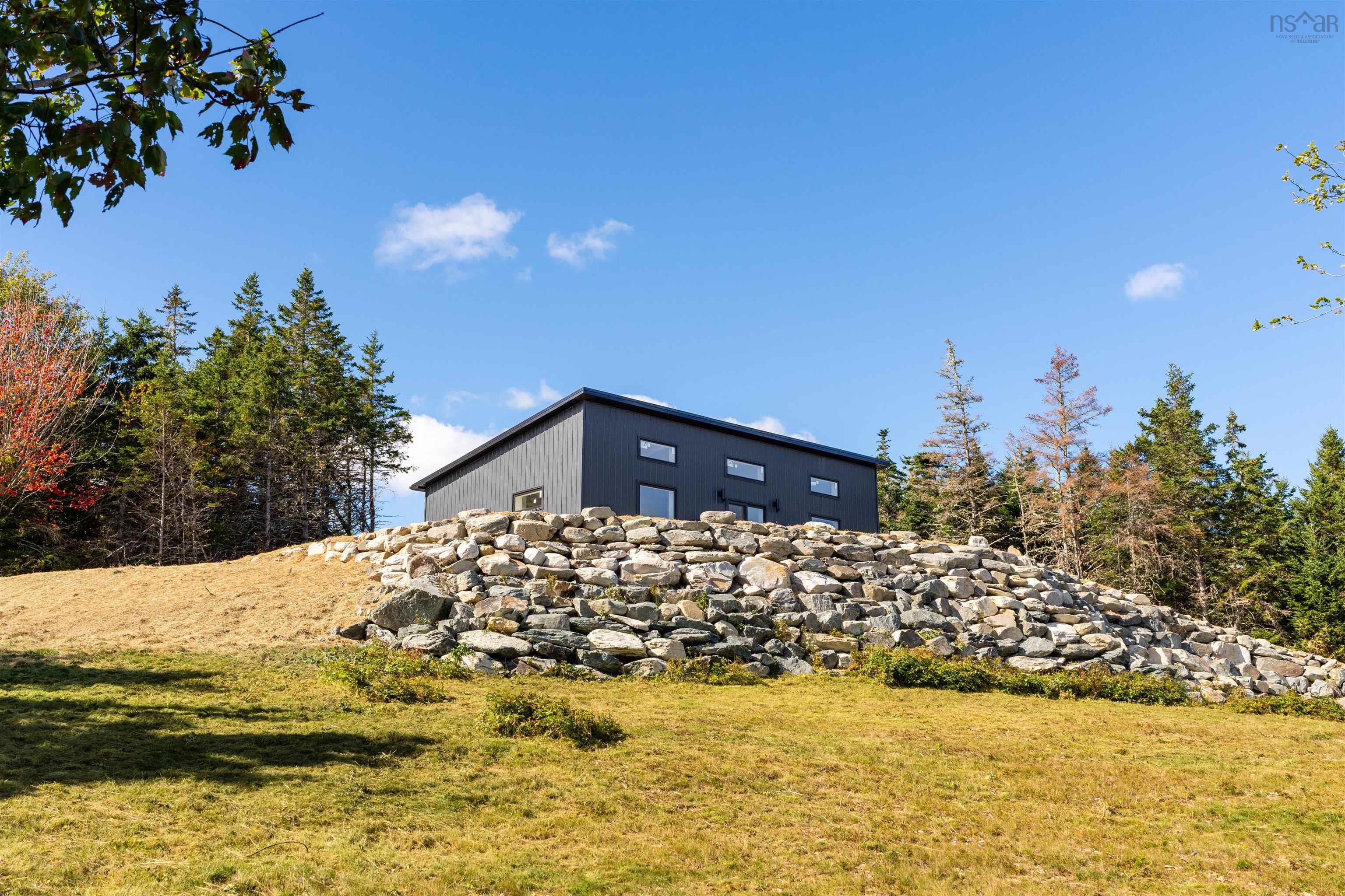 $427,500.00: 659 West Liscomb Point Road, Liscomb