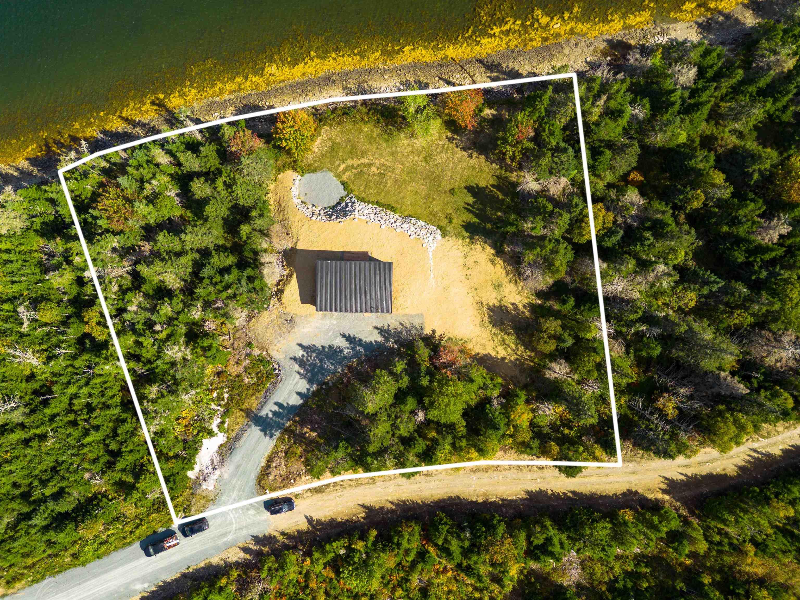 $427,500.00: 659 West Liscomb Point Road, Liscomb
