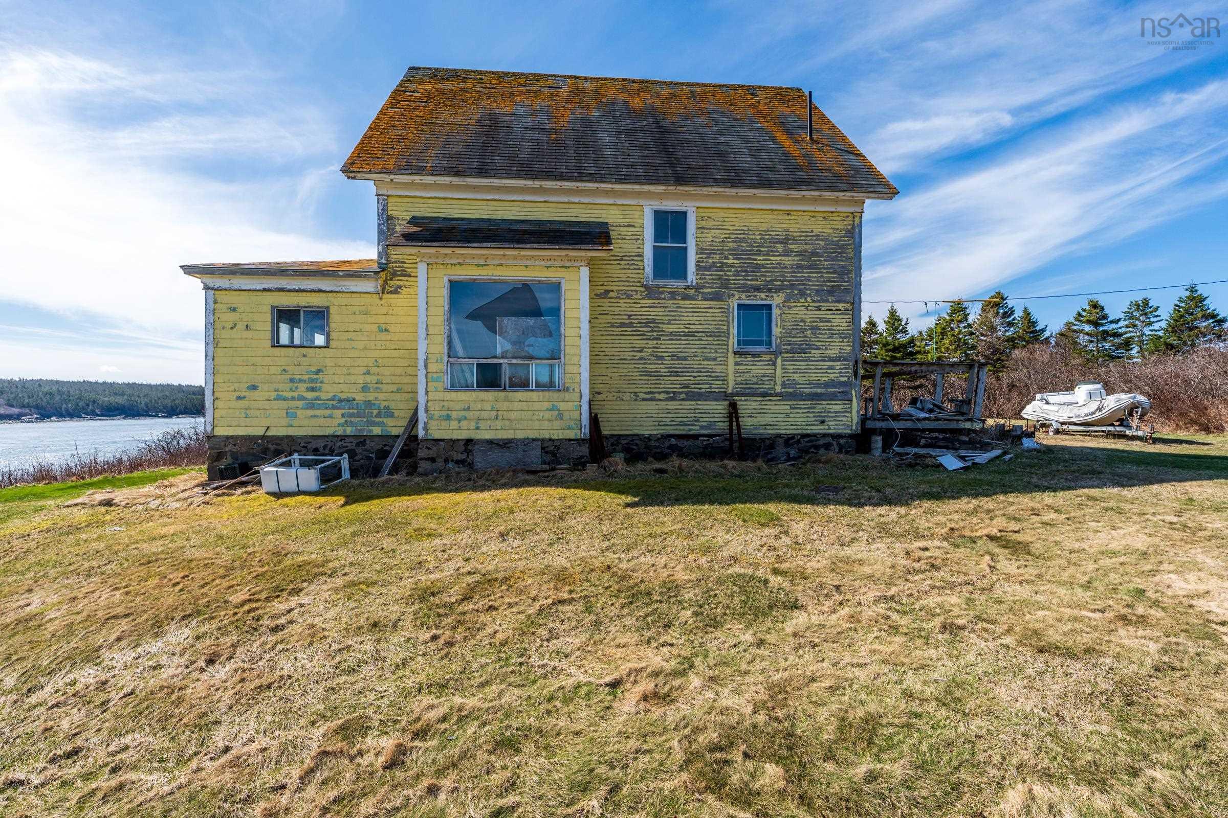 $89,000.00: 3284 Highway 217, Tiverton