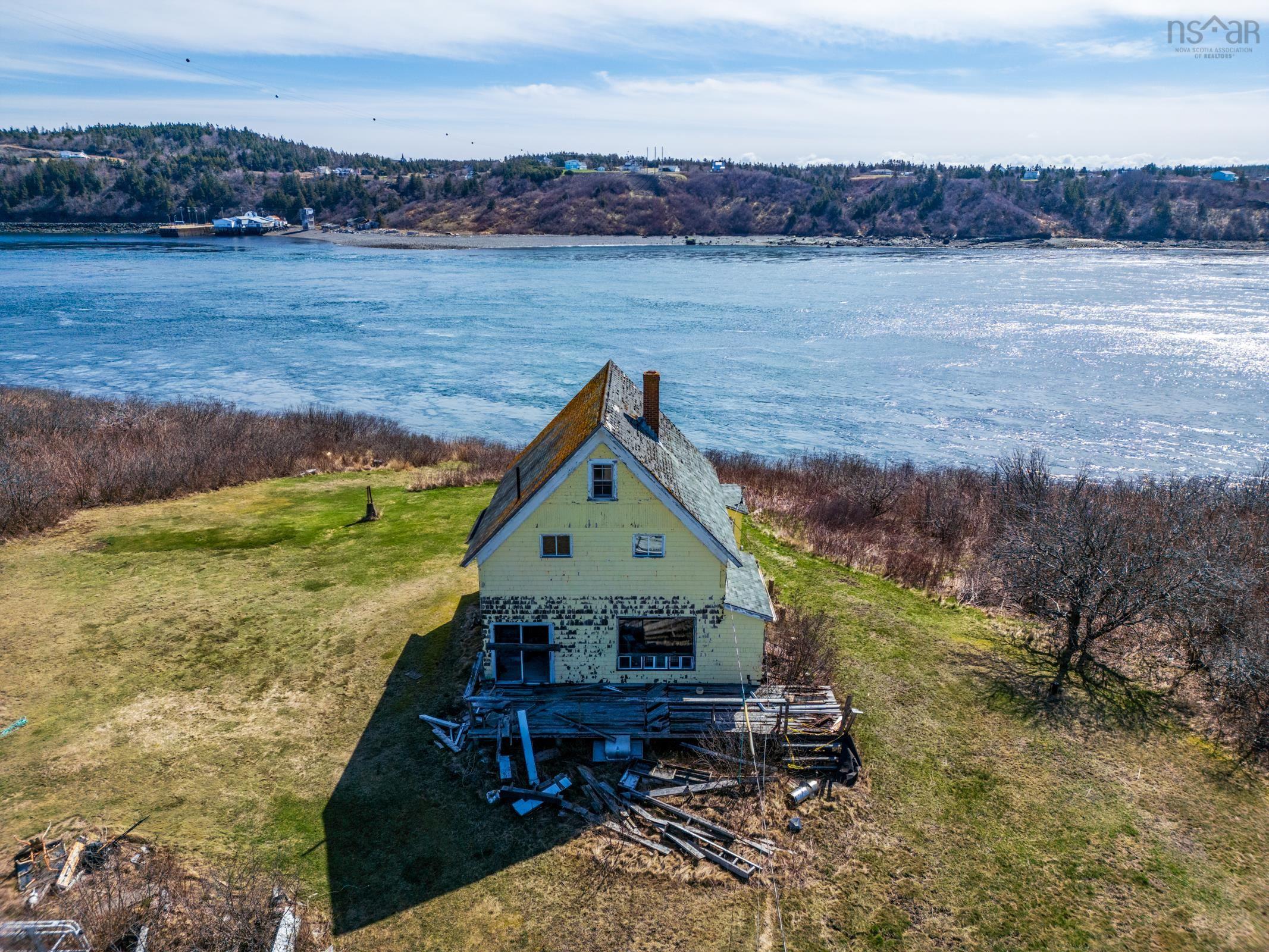 $89,000.00: 3284 Highway 217, Tiverton