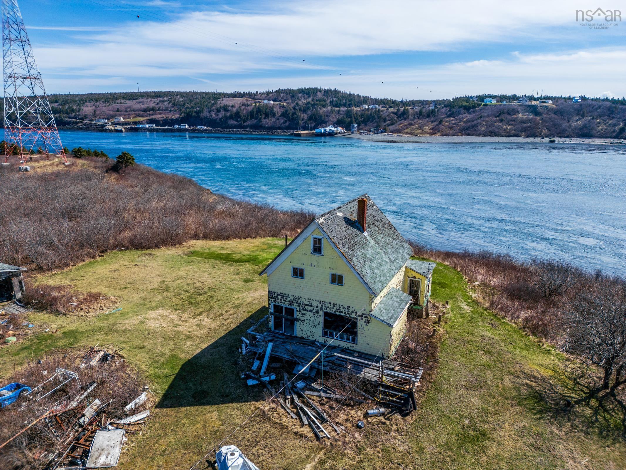 $89,000.00: 3284 Highway 217, Tiverton