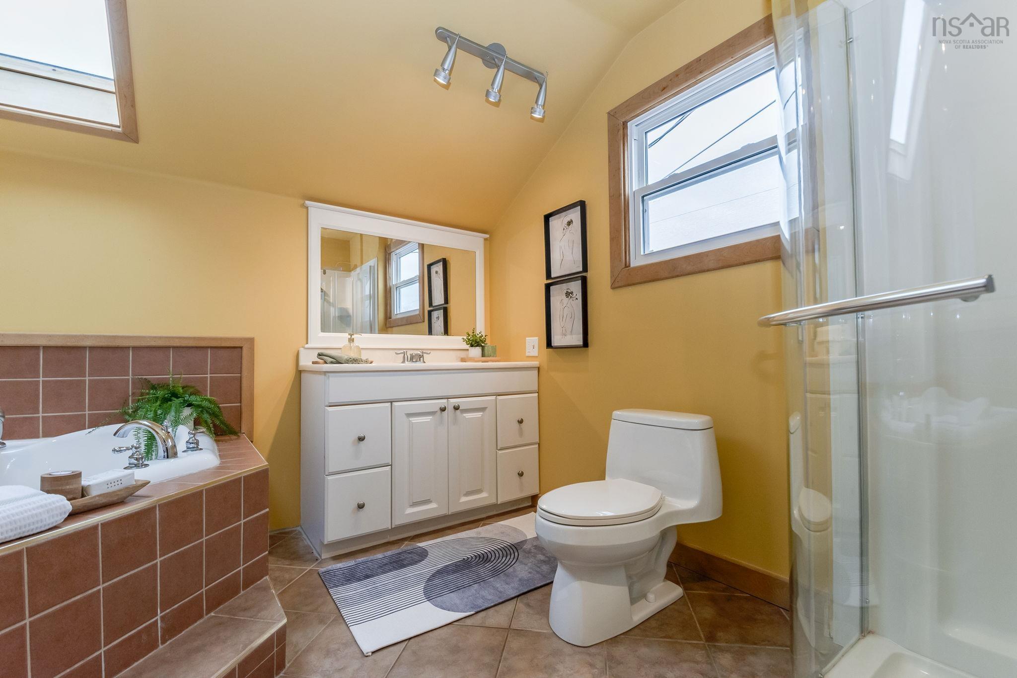 $725,000.00: 102 Pheasant Road, North Grand Pre