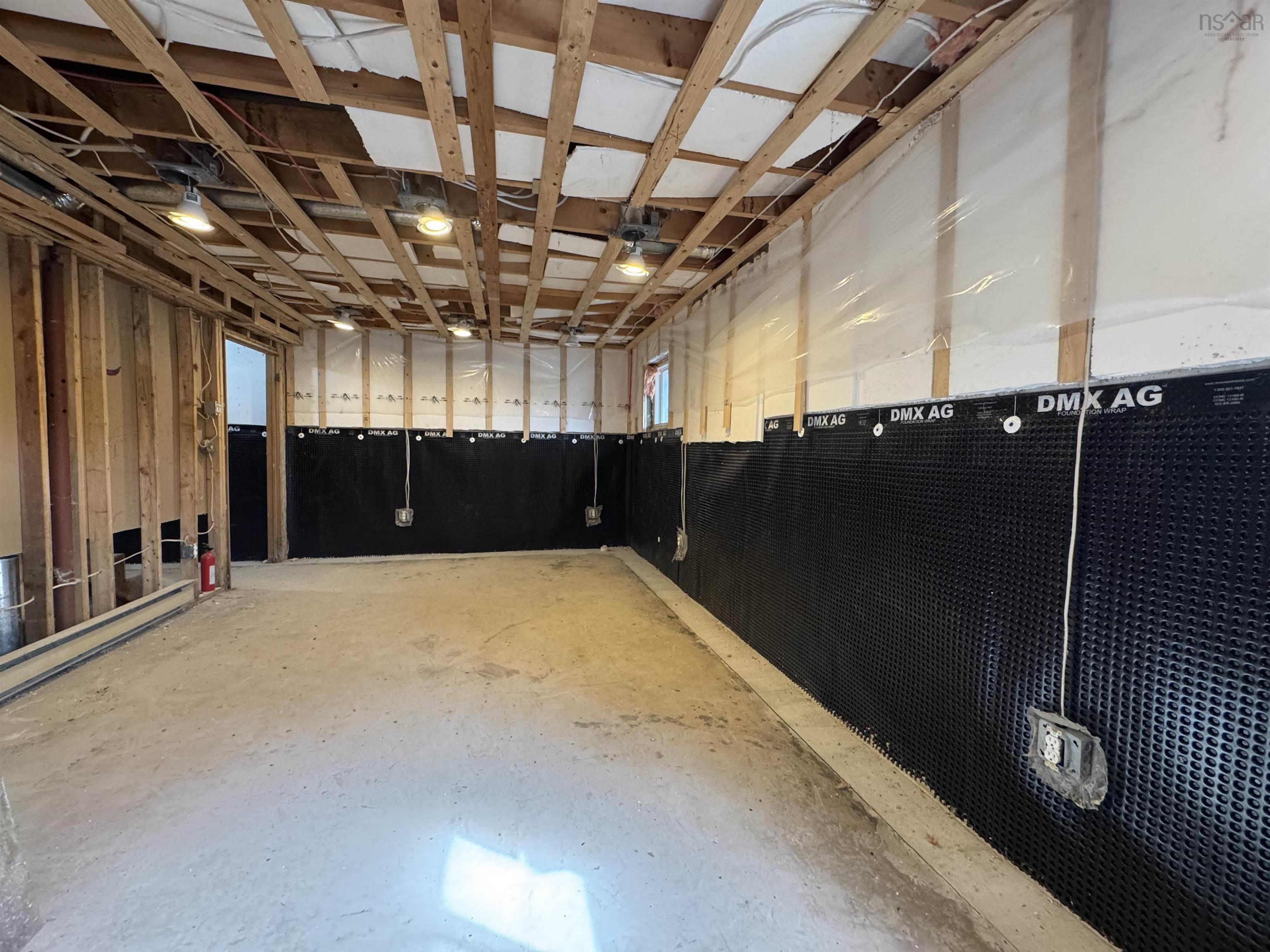 $725,000.00: 102 Pheasant Road, North Grand Pre