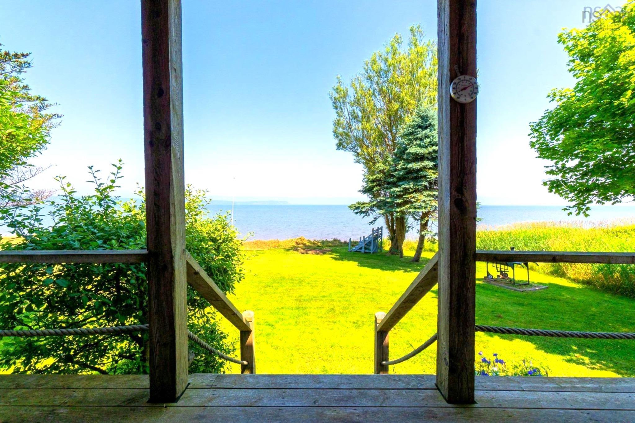 $725,000.00: 102 Pheasant Road, North Grand Pre