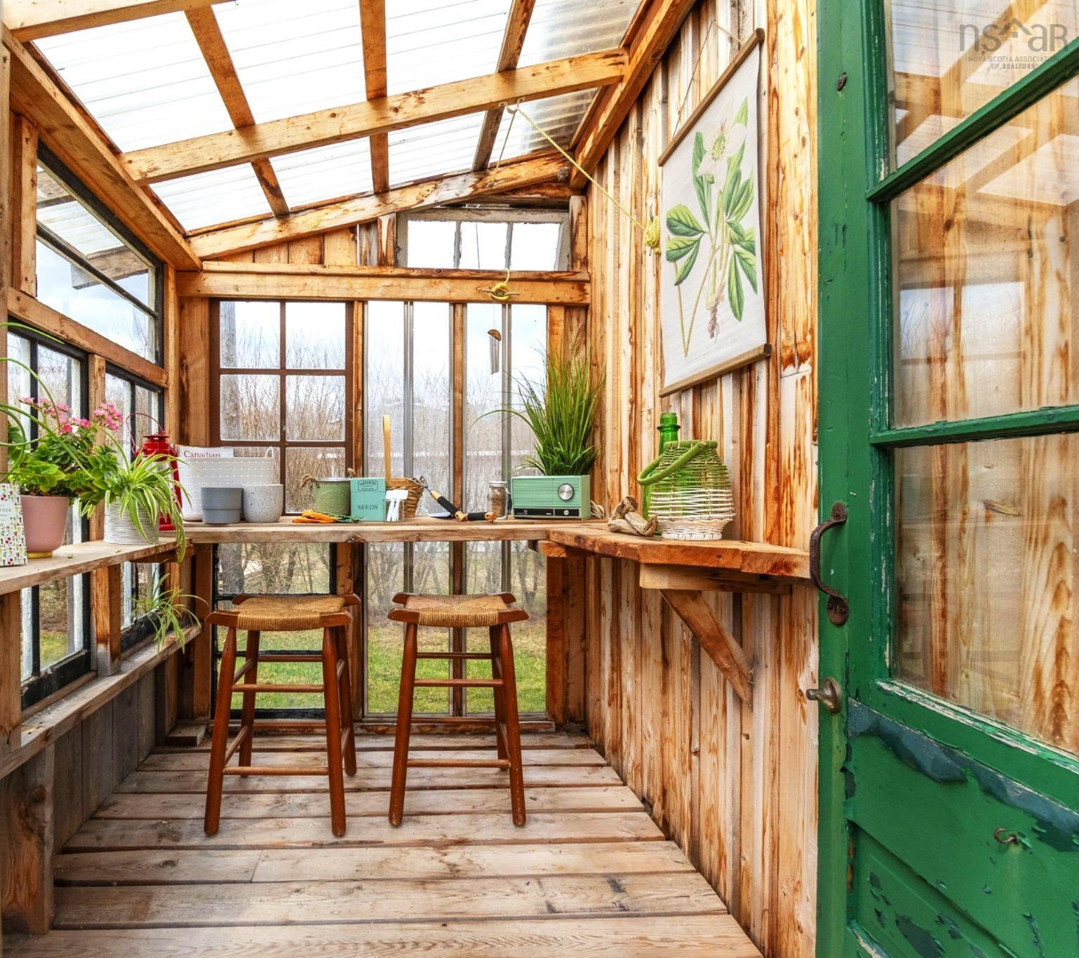 $725,000.00: 102 Pheasant Road, North Grand Pre