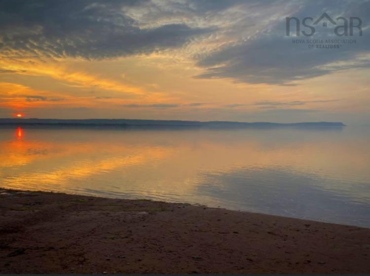 $725,000.00: 102 Pheasant Road, North Grand Pre