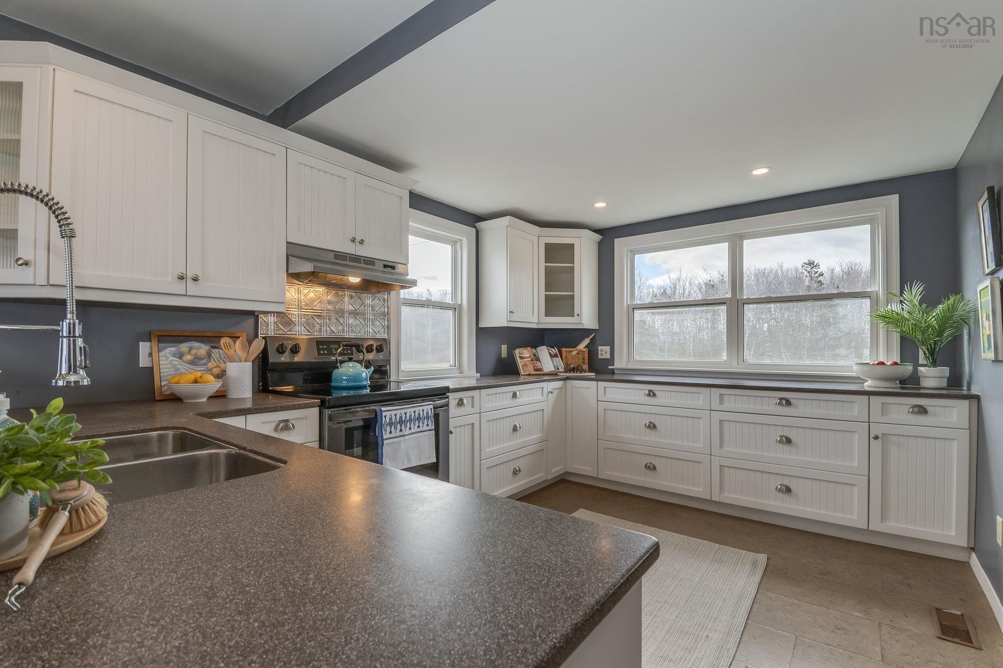 $725,000.00: 102 Pheasant Road, North Grand Pre