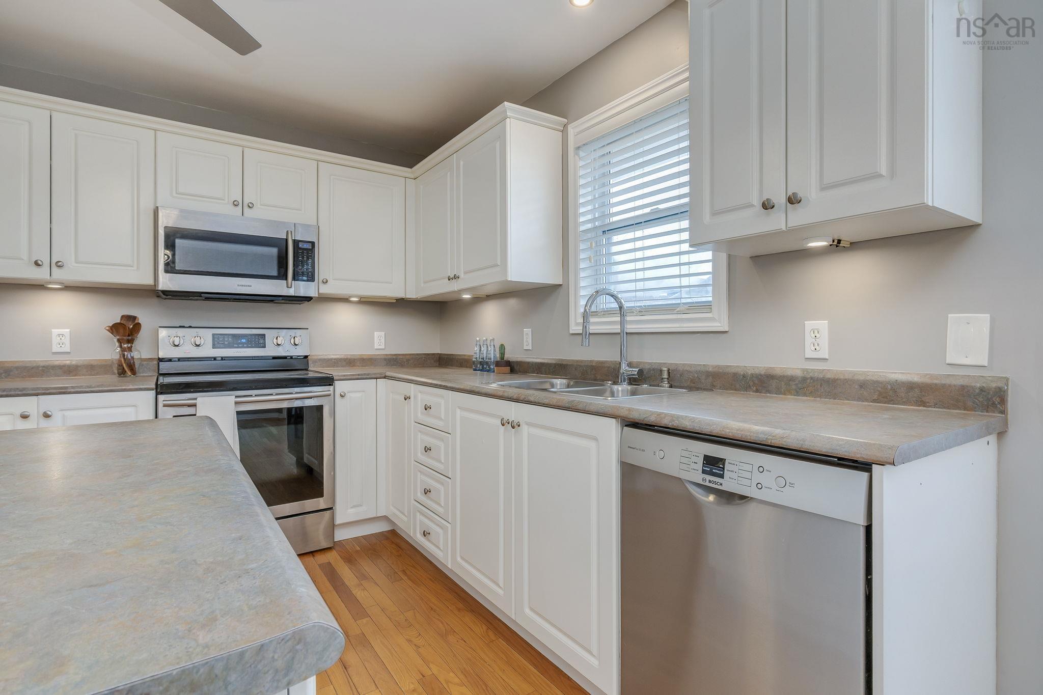 $649,900.00: 58 Riverwood Drive, Timberlea