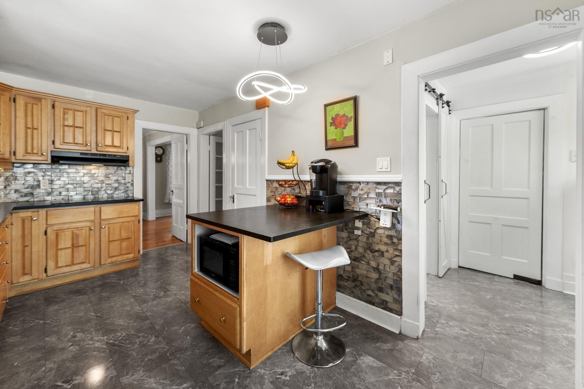 $1,675,000.00: 949 McLean Street, Halifax