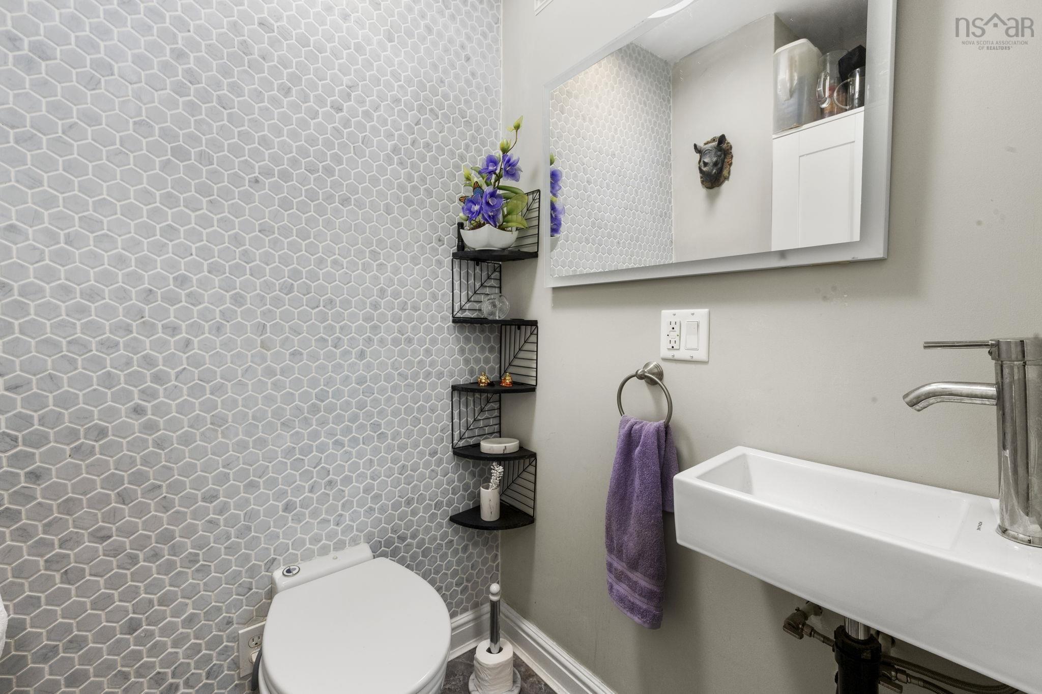 $1,675,000.00: 949 McLean Street, Halifax