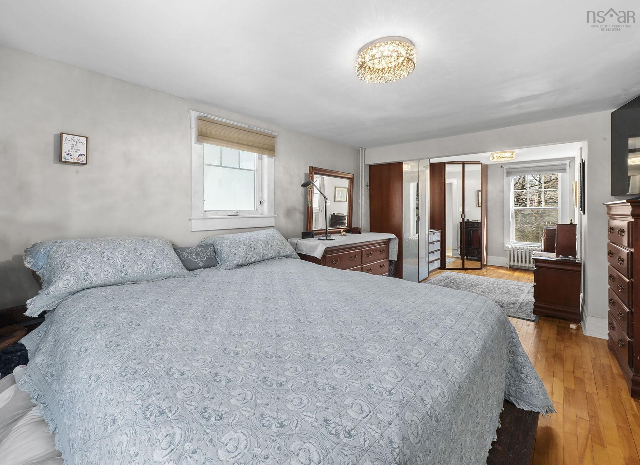 $1,675,000.00: 949 McLean Street, Halifax