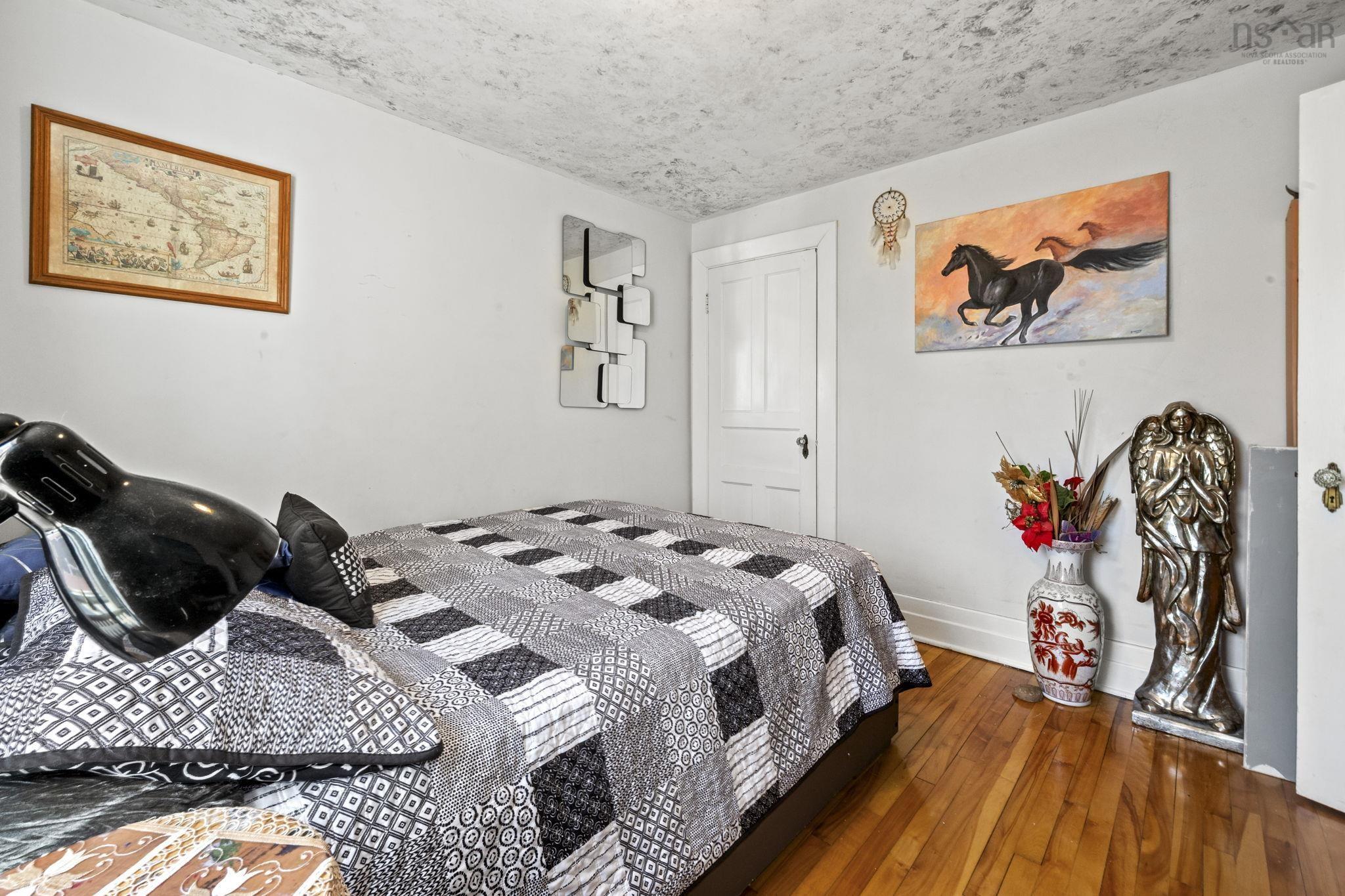 $1,675,000.00: 949 McLean Street, Halifax