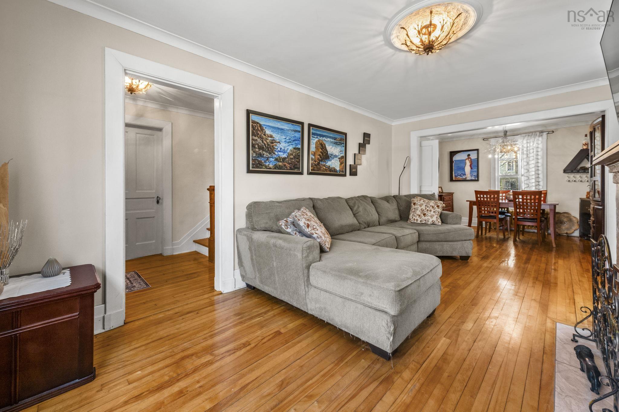 $1,675,000.00: 949 McLean Street, Halifax