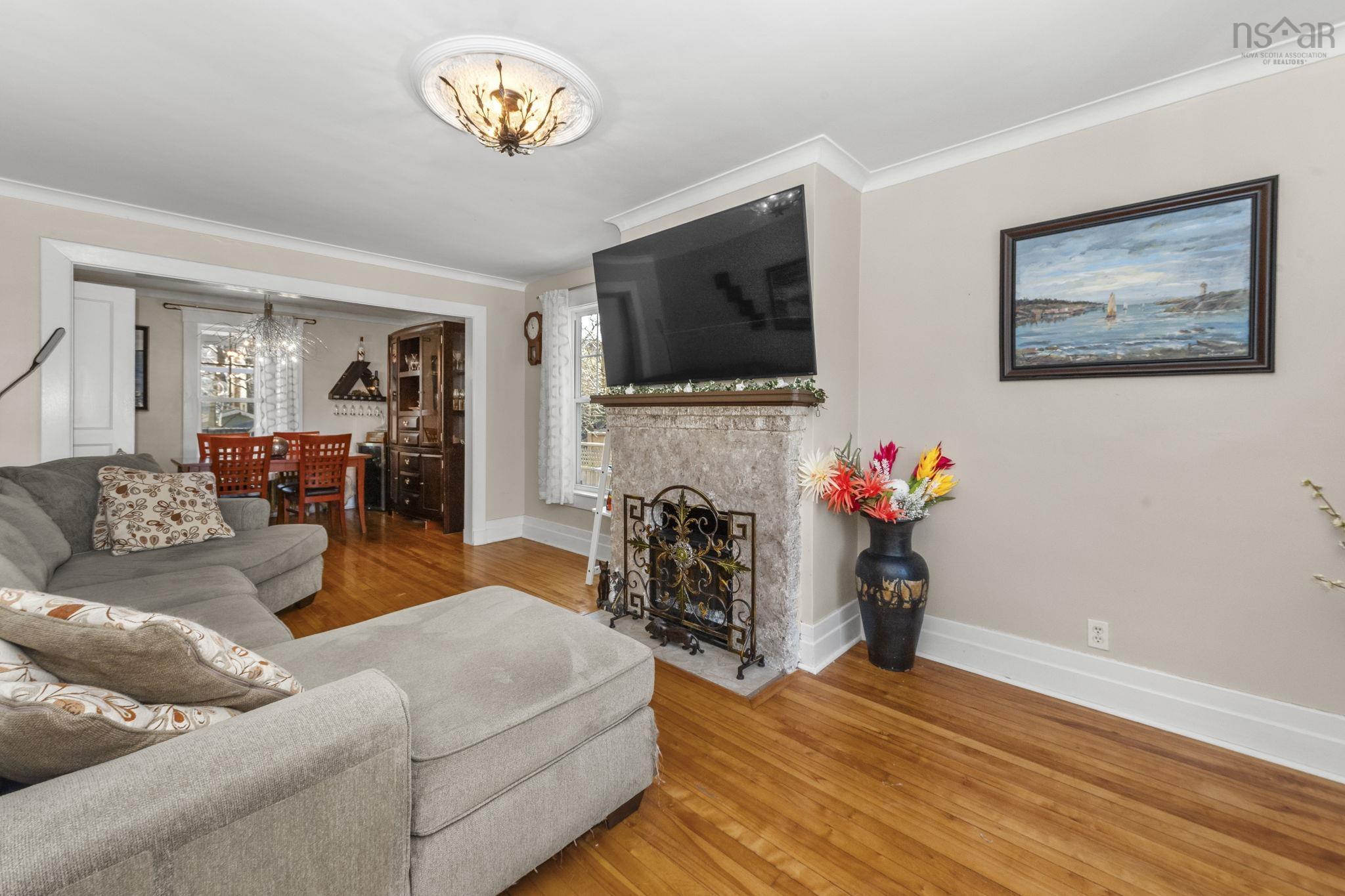 $1,675,000.00: 949 McLean Street, Halifax