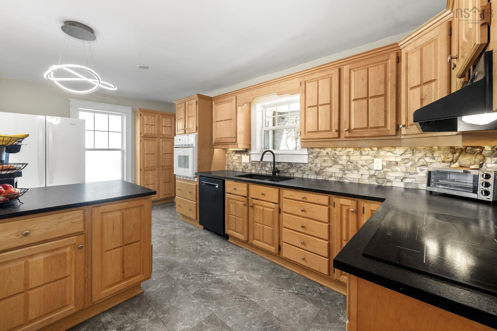 $1,675,000.00: 949 McLean Street, Halifax