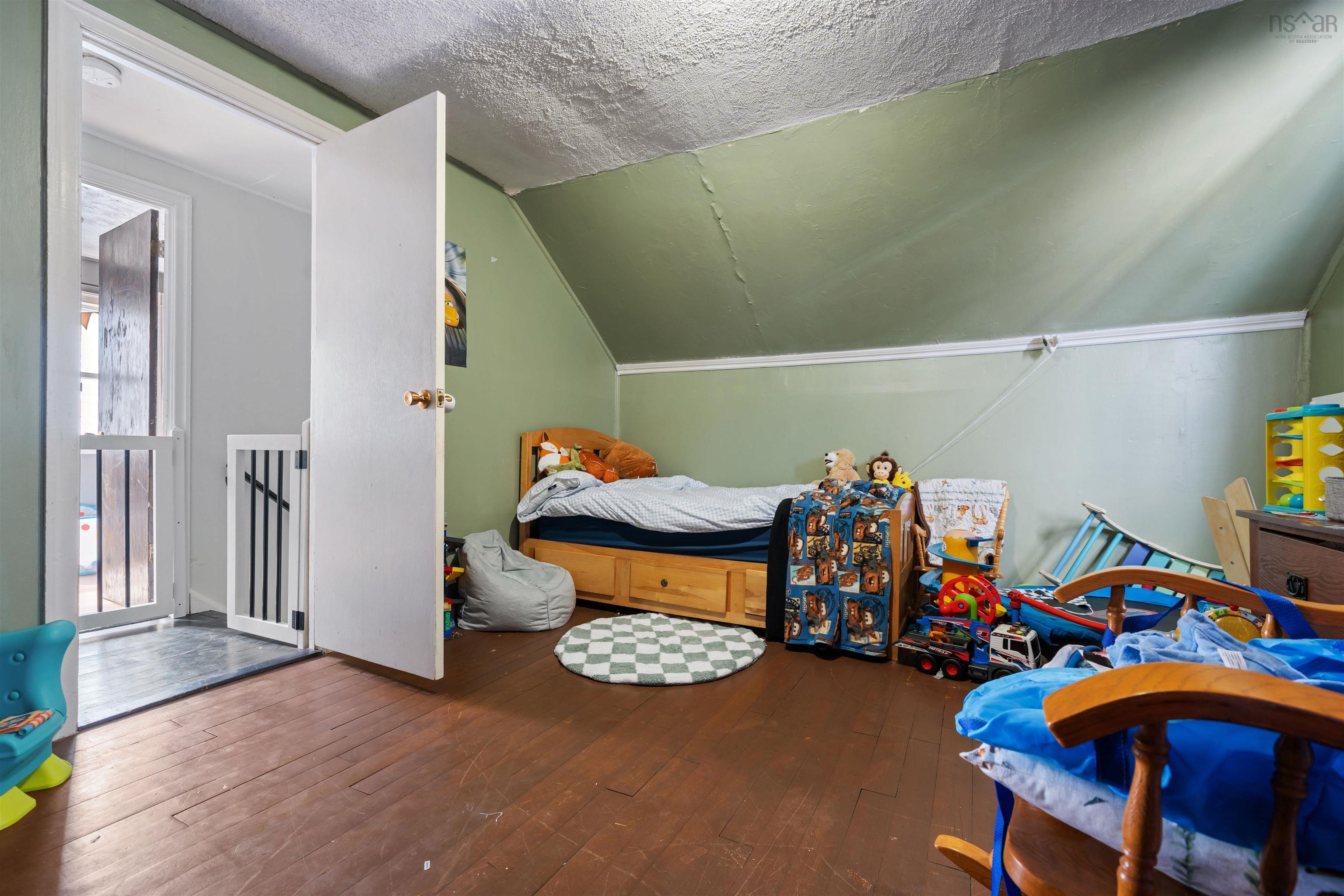 $169,900.00: 99 POPLAR Street, Pictou