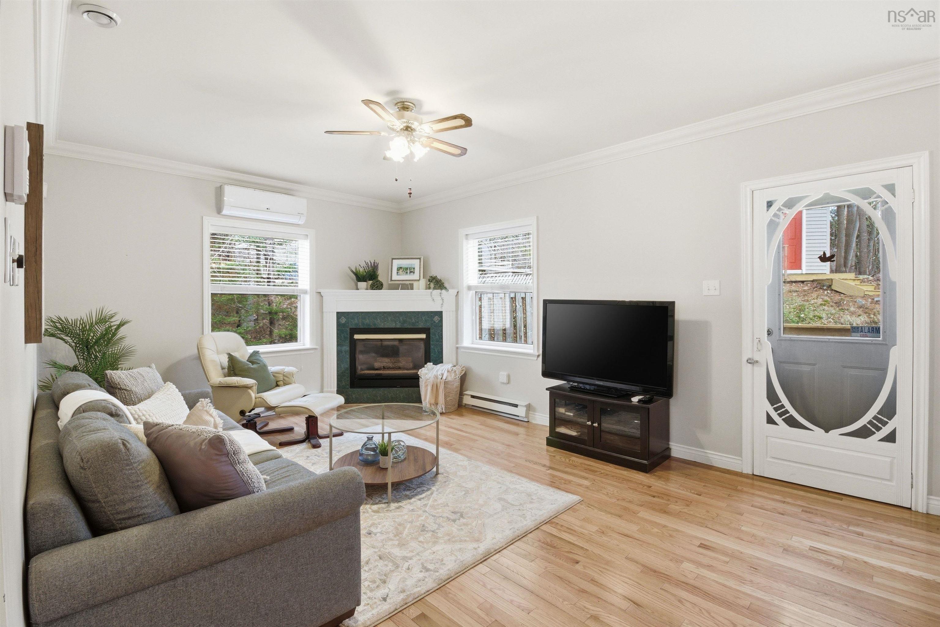 $699,900.00: 270 Ridgevale Drive, Bedford