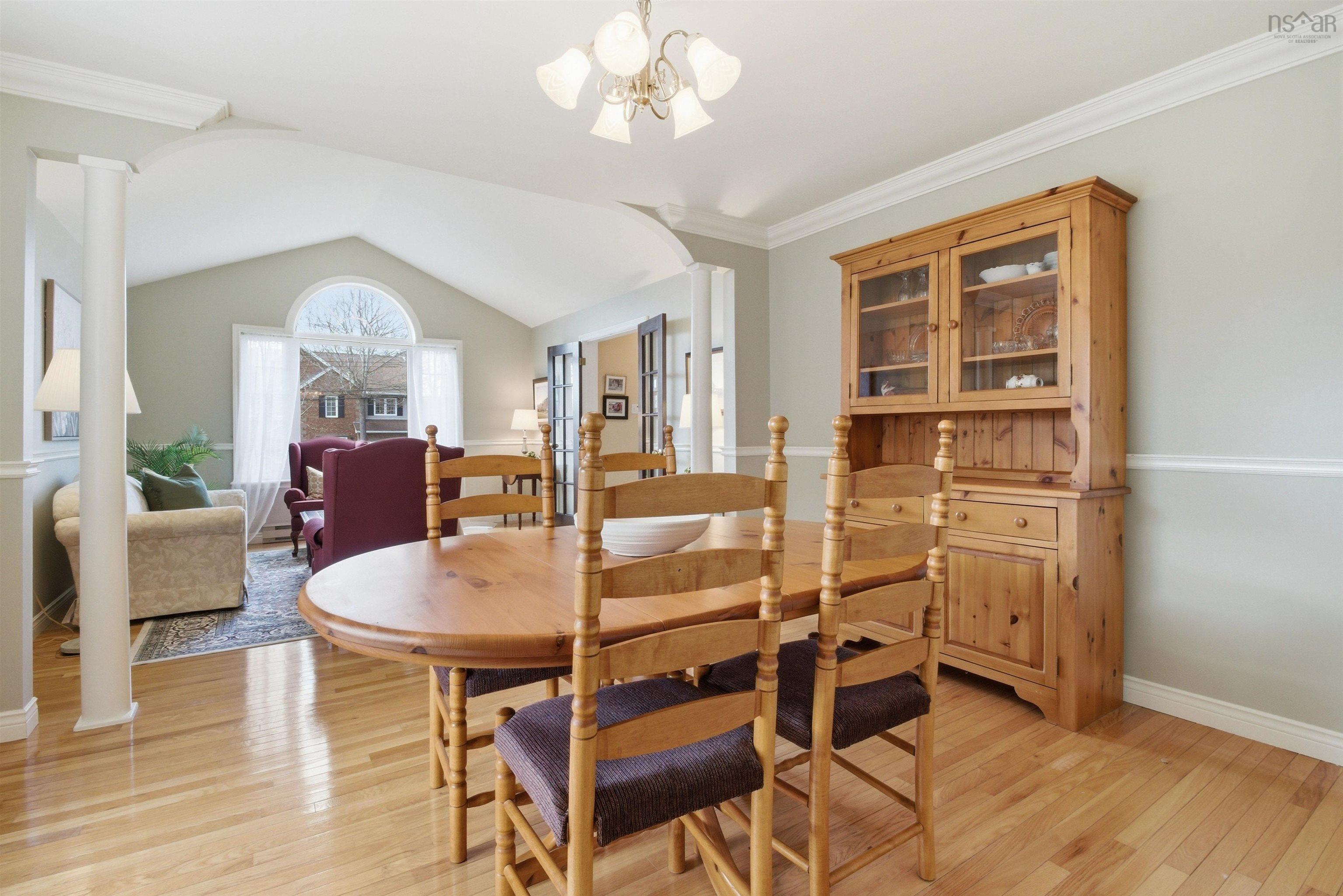 $699,900.00: 270 Ridgevale Drive, Bedford