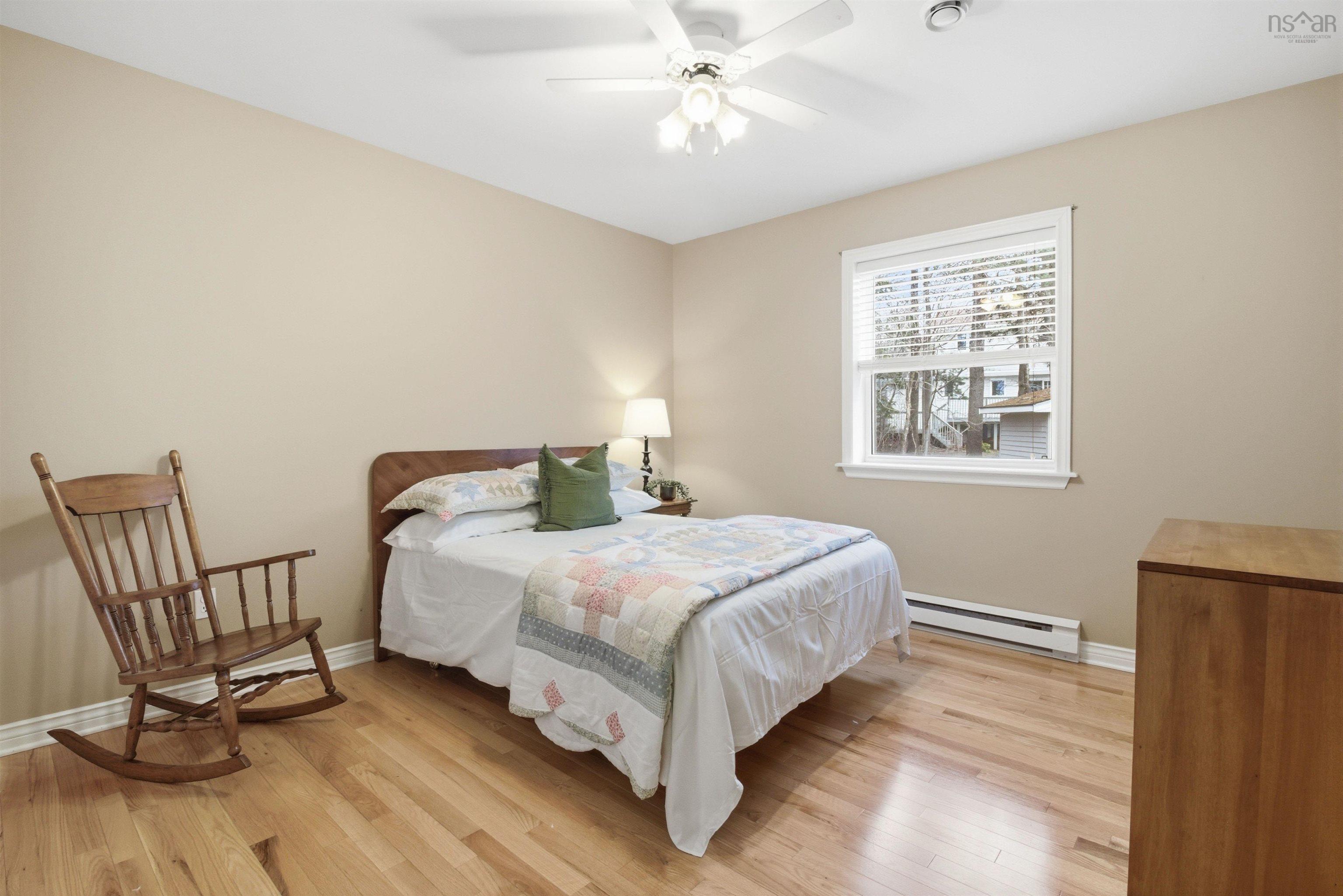 $699,900.00: 270 Ridgevale Drive, Bedford