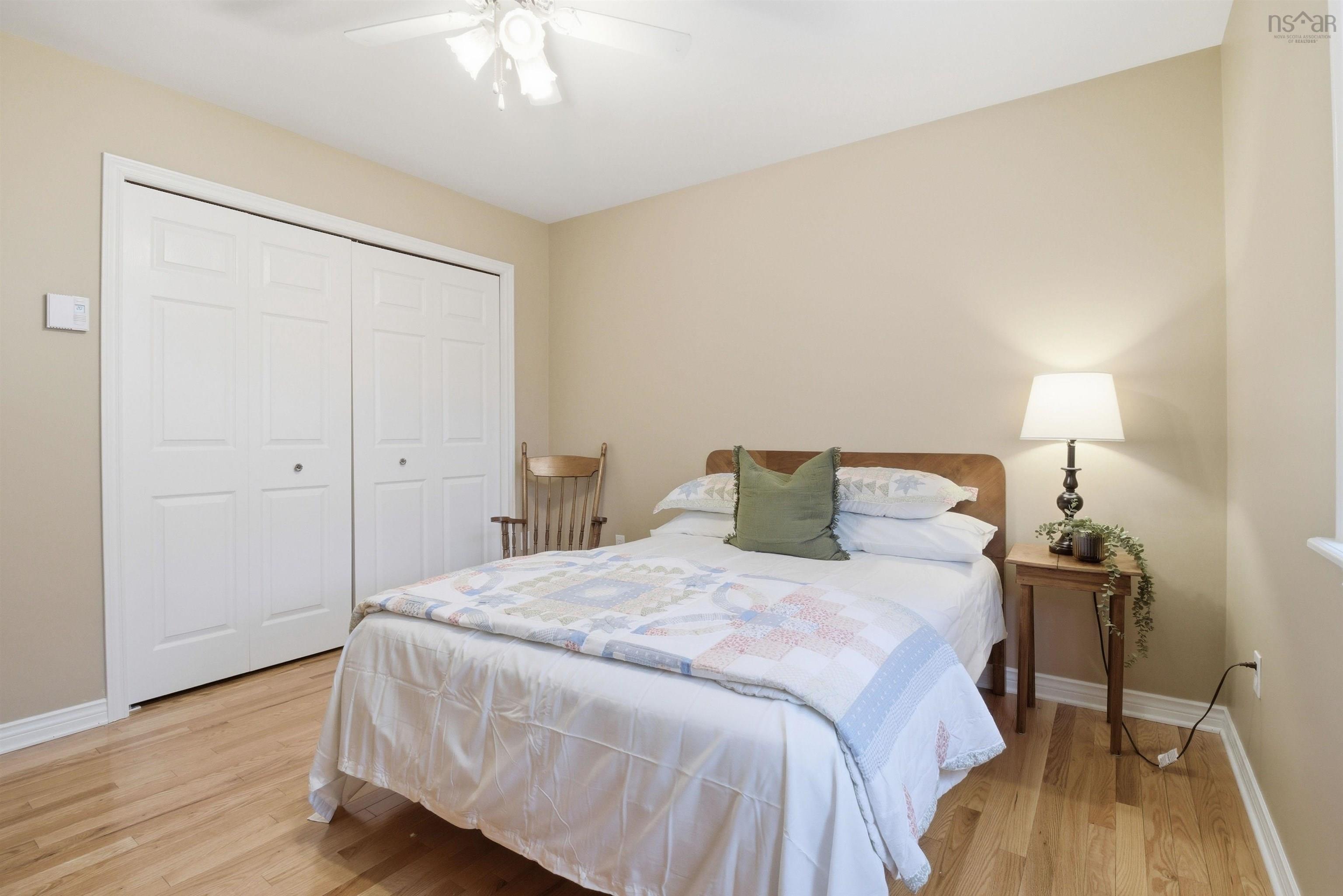 $699,900.00: 270 Ridgevale Drive, Bedford