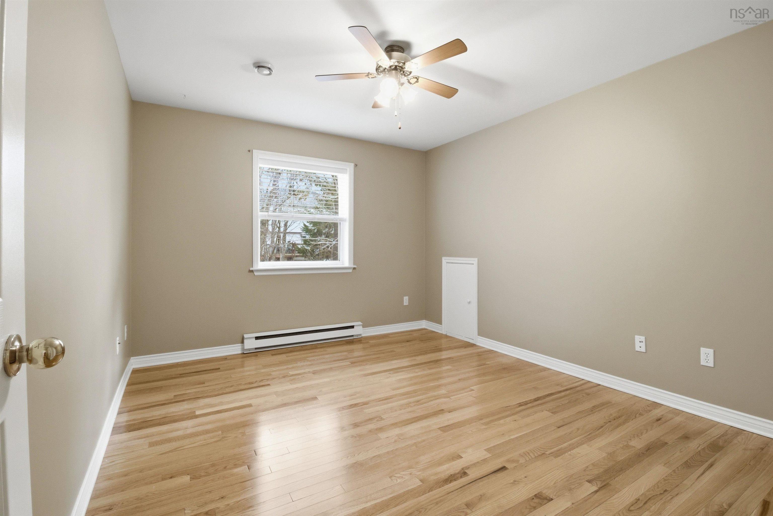 $699,900.00: 270 Ridgevale Drive, Bedford