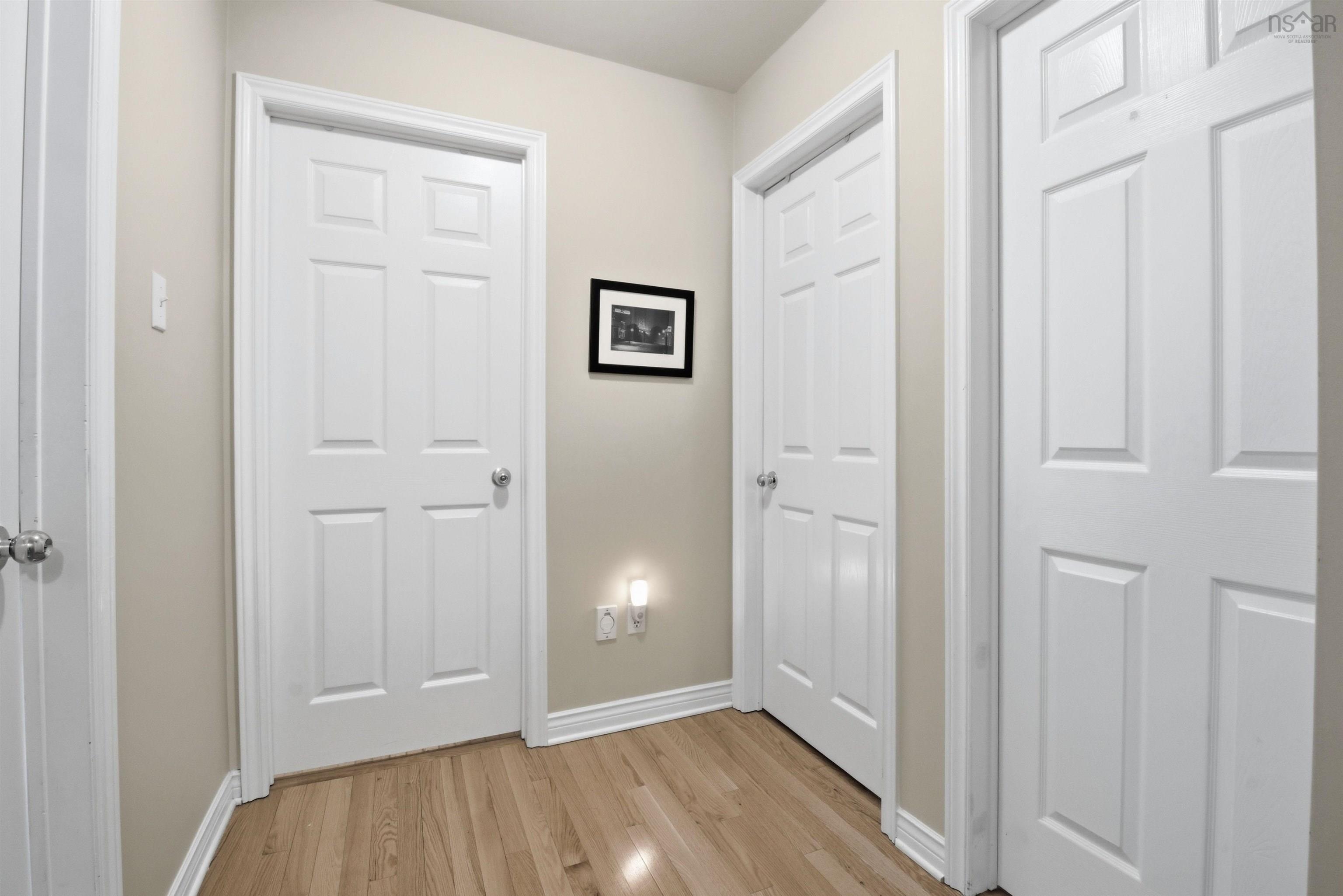 $699,900.00: 270 Ridgevale Drive, Bedford