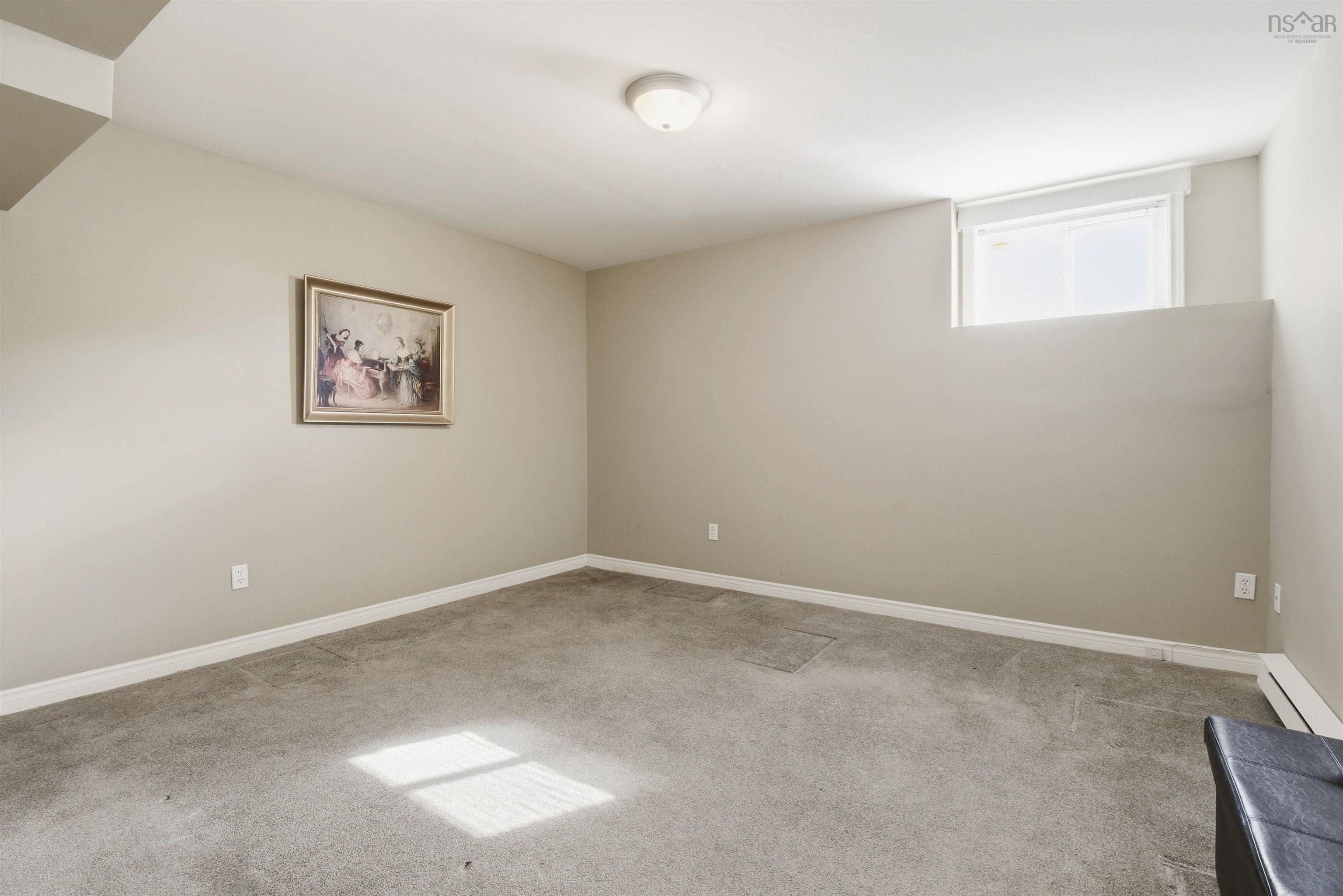 $699,900.00: 270 Ridgevale Drive, Bedford