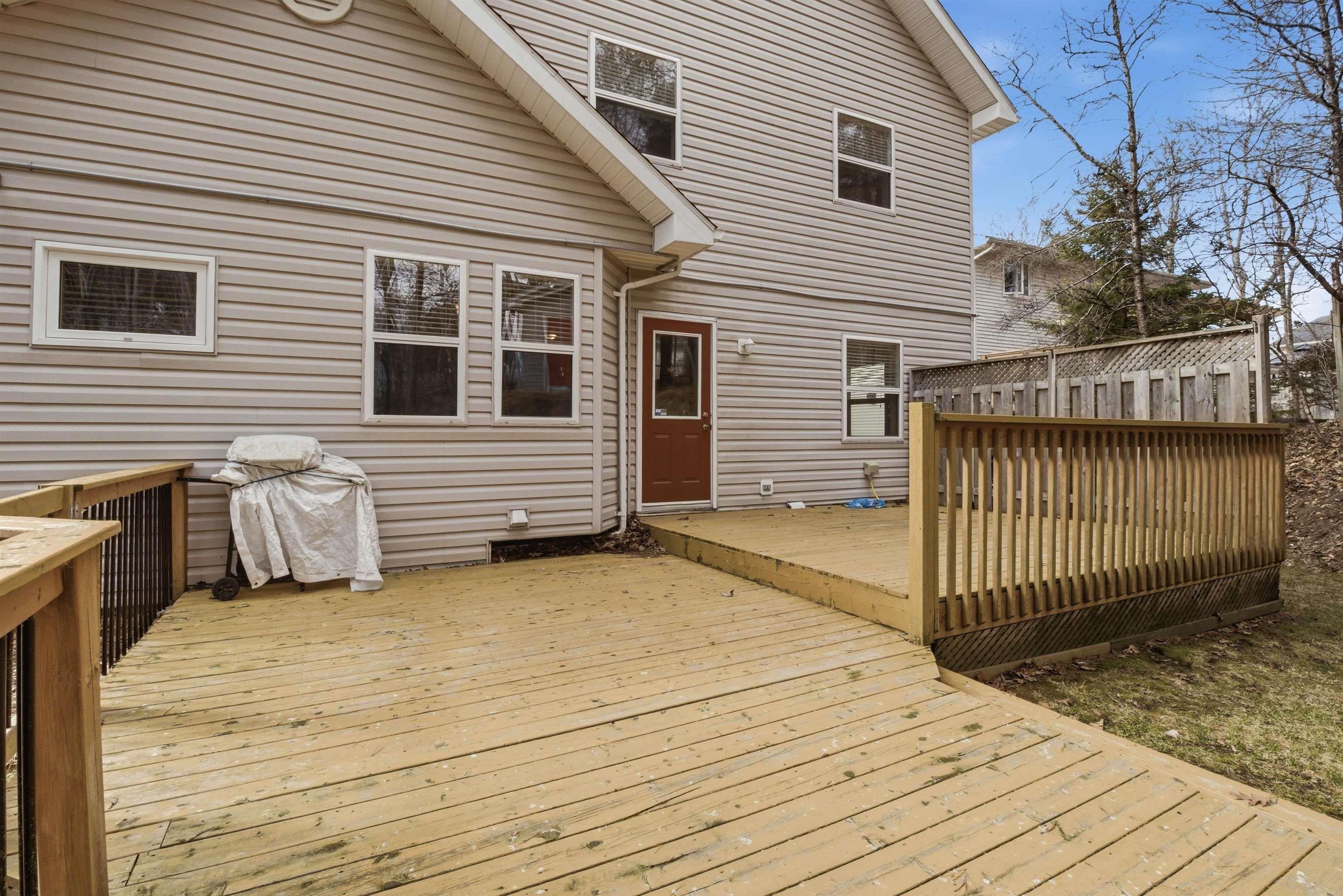 $699,900.00: 270 Ridgevale Drive, Bedford