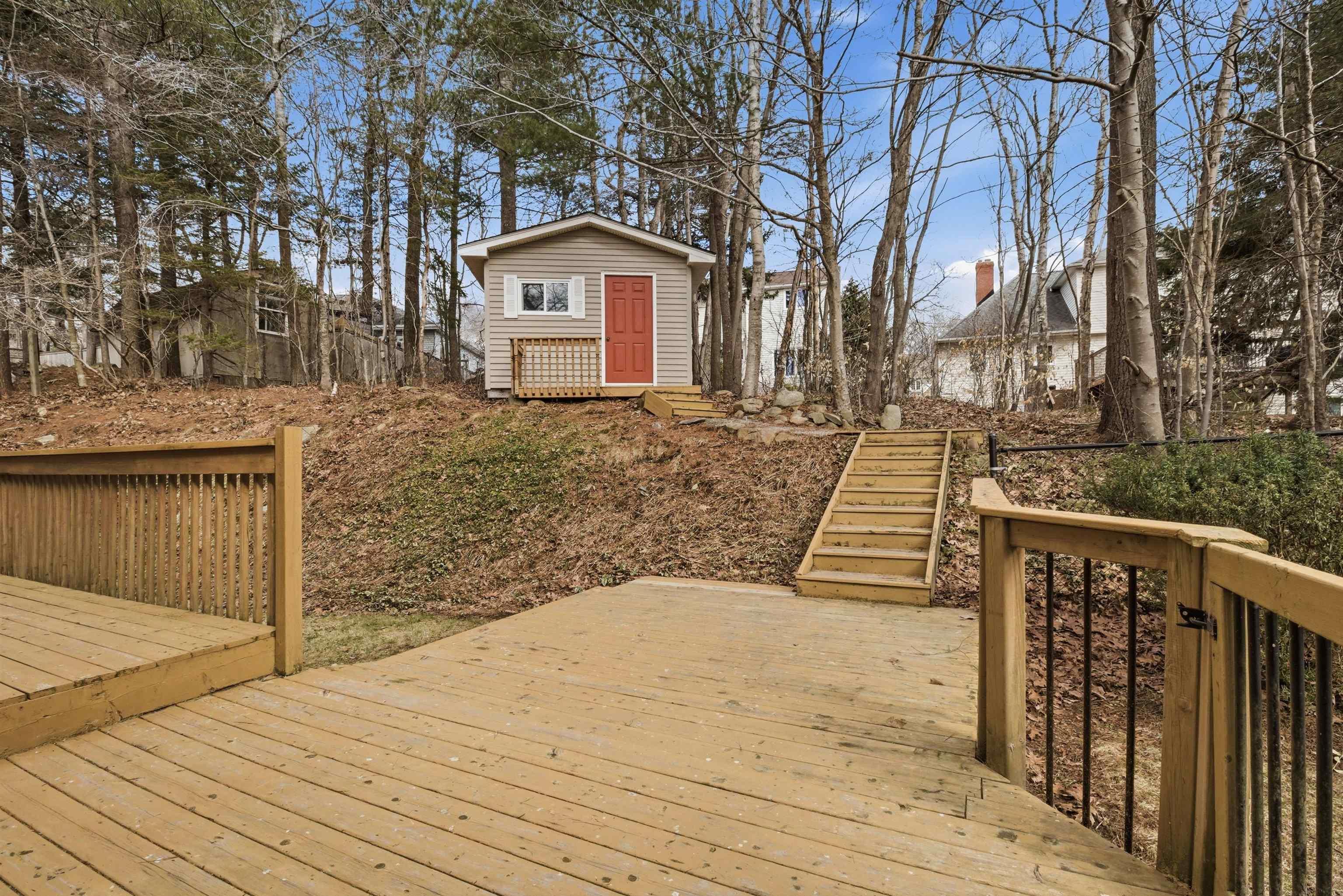 $699,900.00: 270 Ridgevale Drive, Bedford