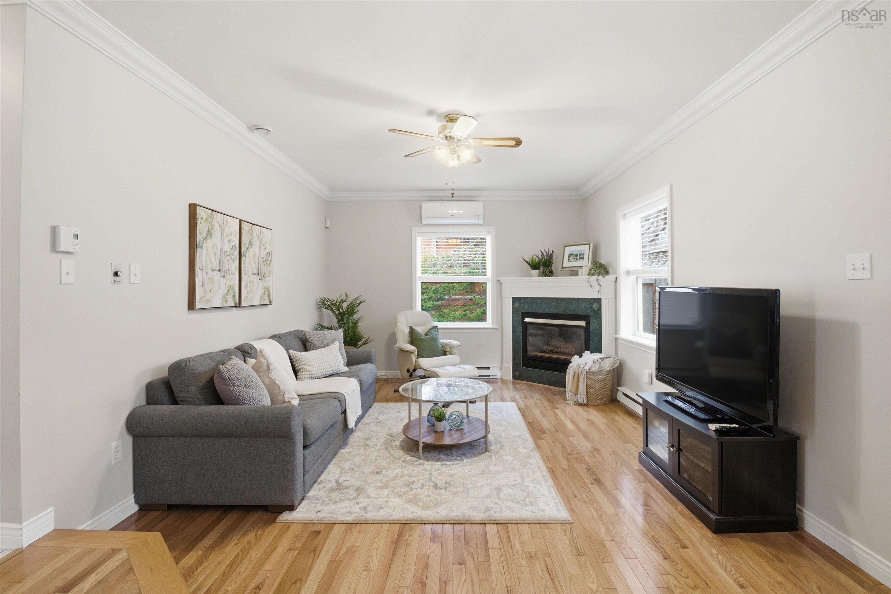 $699,900.00: 270 Ridgevale Drive, Bedford