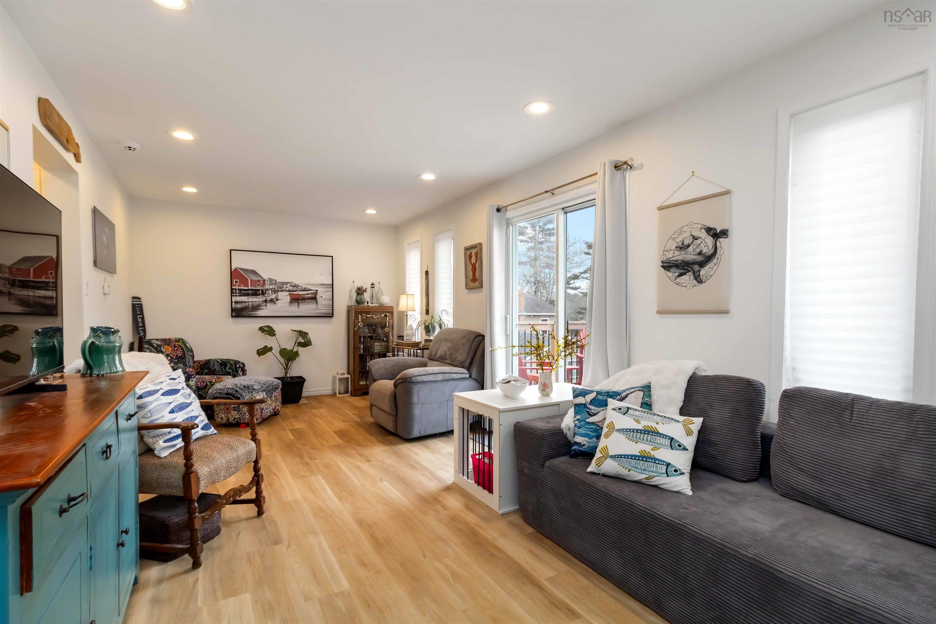 $749,900.00: 9 Old Lake Echo Road, Lake Echo