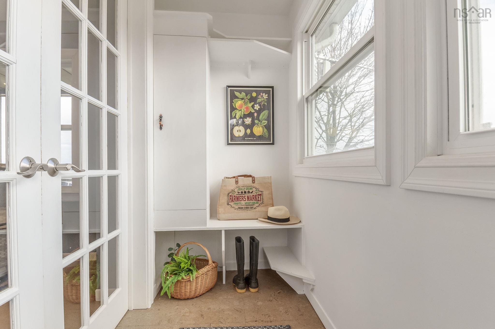 $725,000.00: 102 Pheasant Road, North Grand Pre