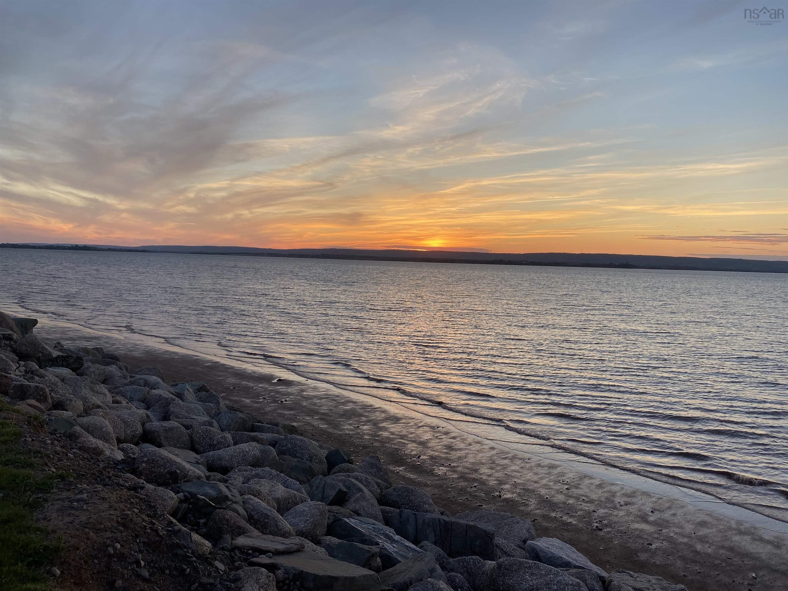 $725,000.00: 102 Pheasant Road, North Grand Pre