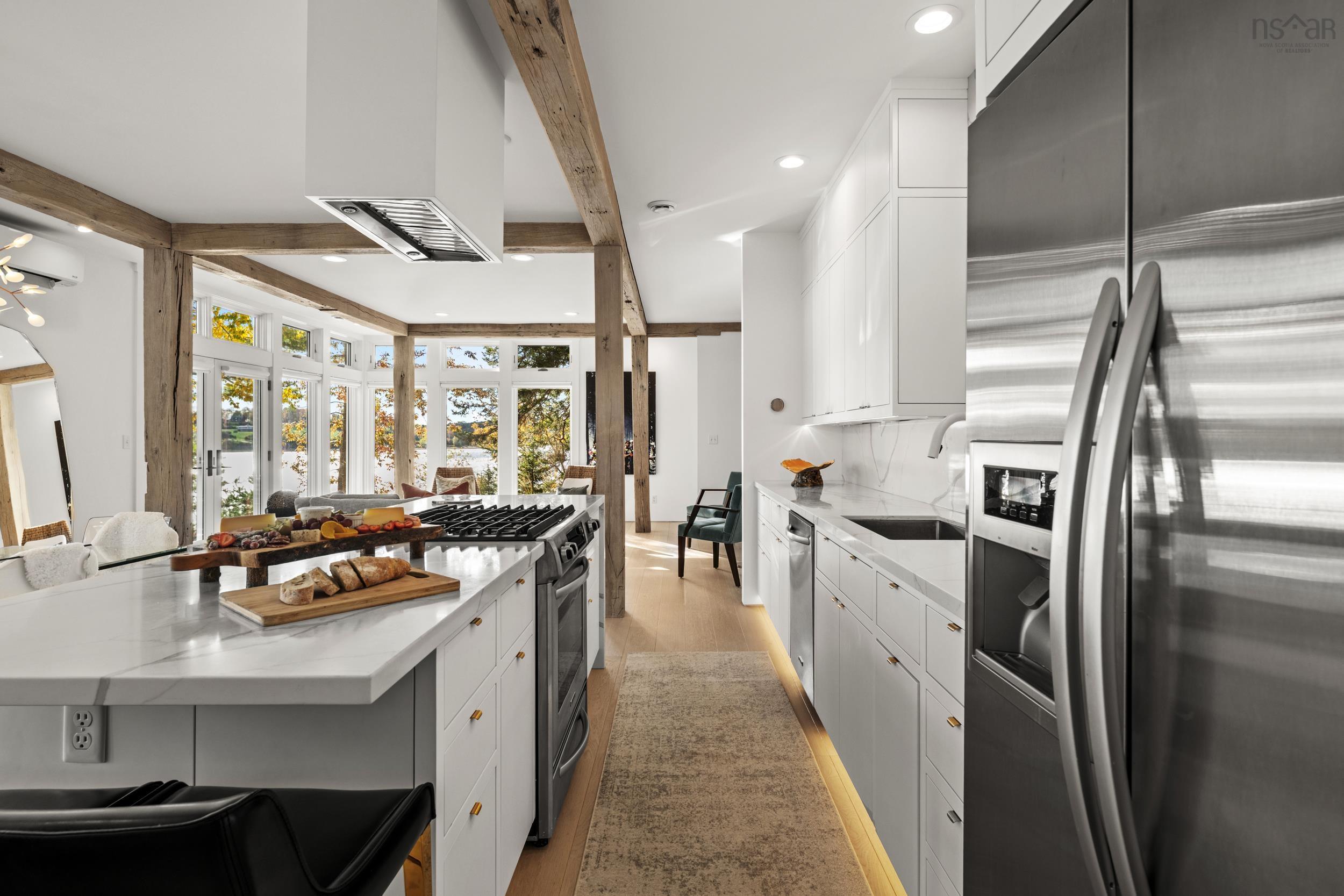 $2,980,000.00: 32 Himmelman Lane, Herman